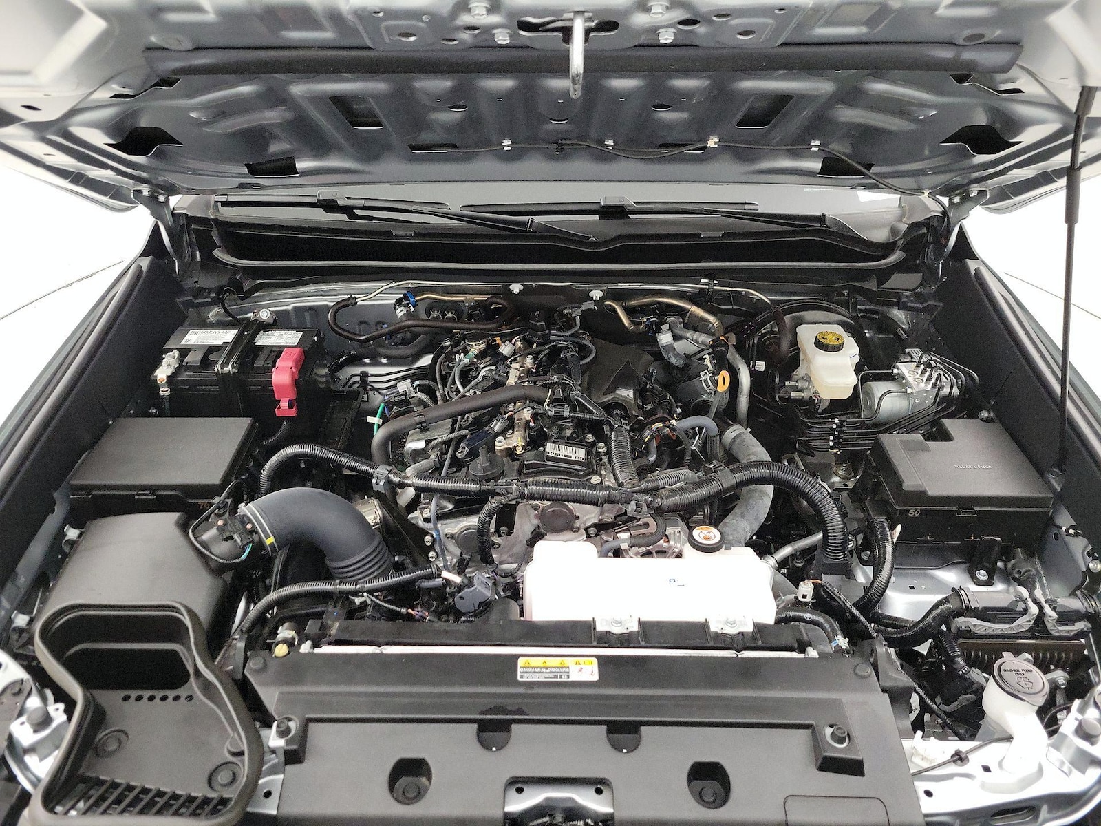 2025 Toyota Tacoma SR - Photo 22