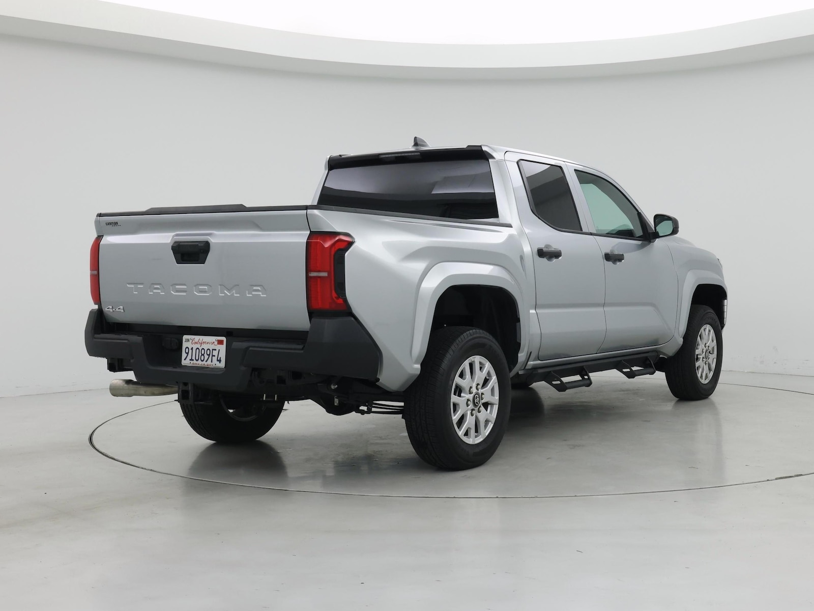 2025 Toyota Tacoma SR - Photo 9