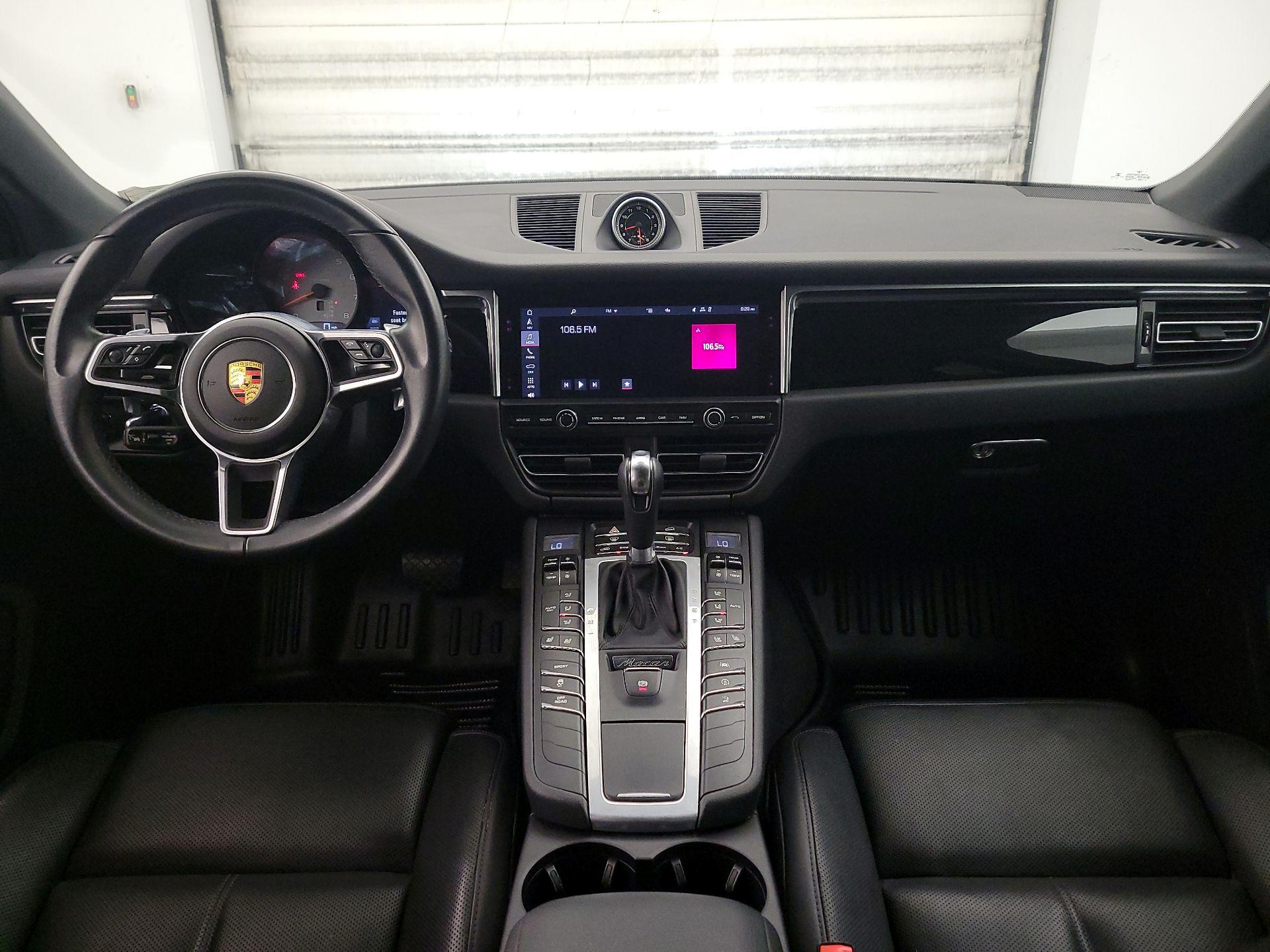 Thumbnail: 2021 Porsche Macan - 9