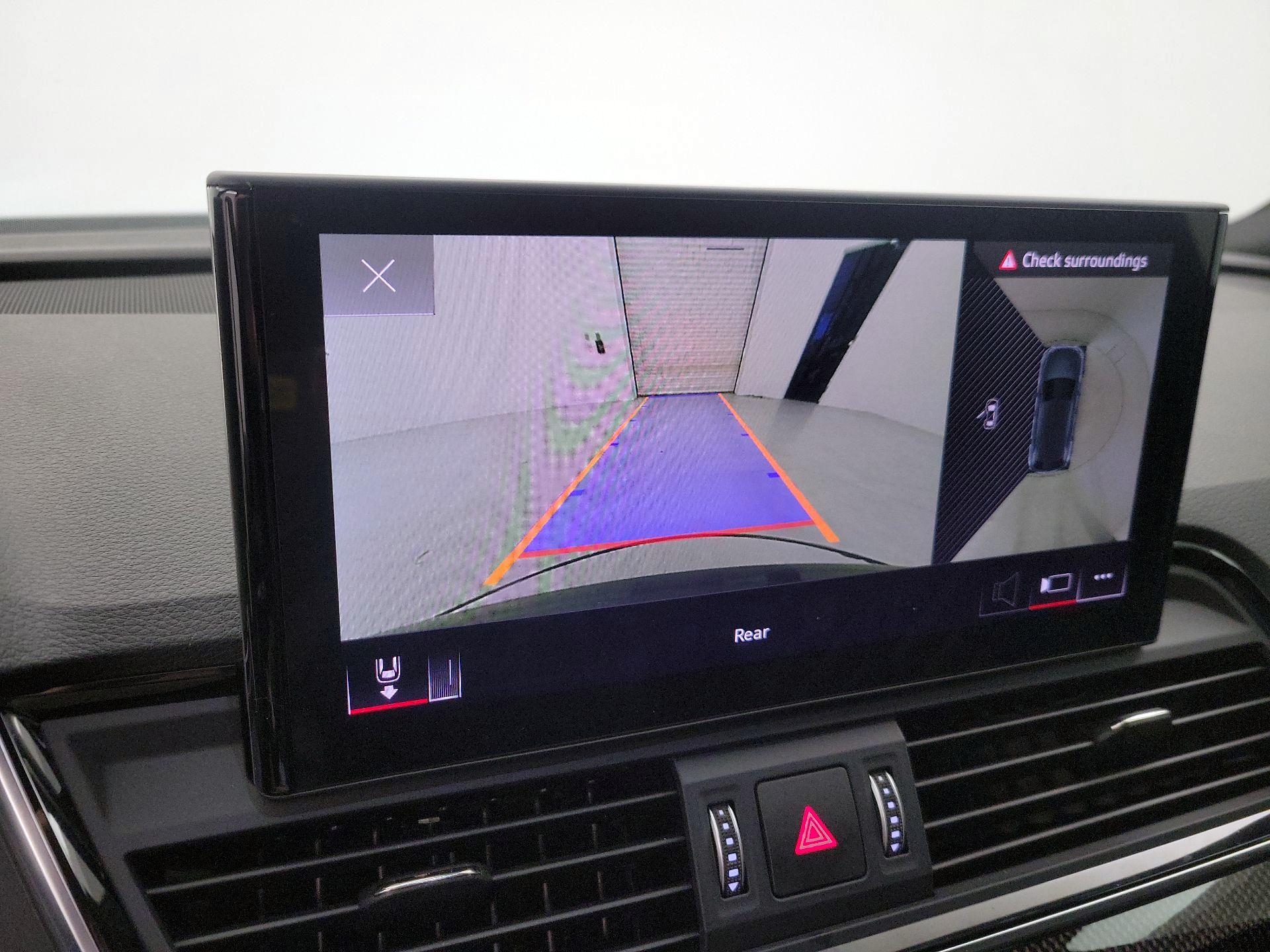 Thumbnail: 2023 Audi SQ5 - 15