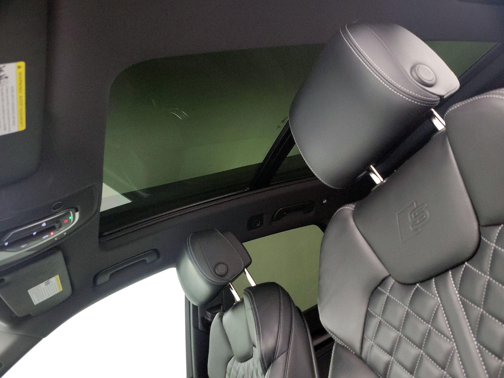 Thumbnail: 2023 Audi SQ5 - 20