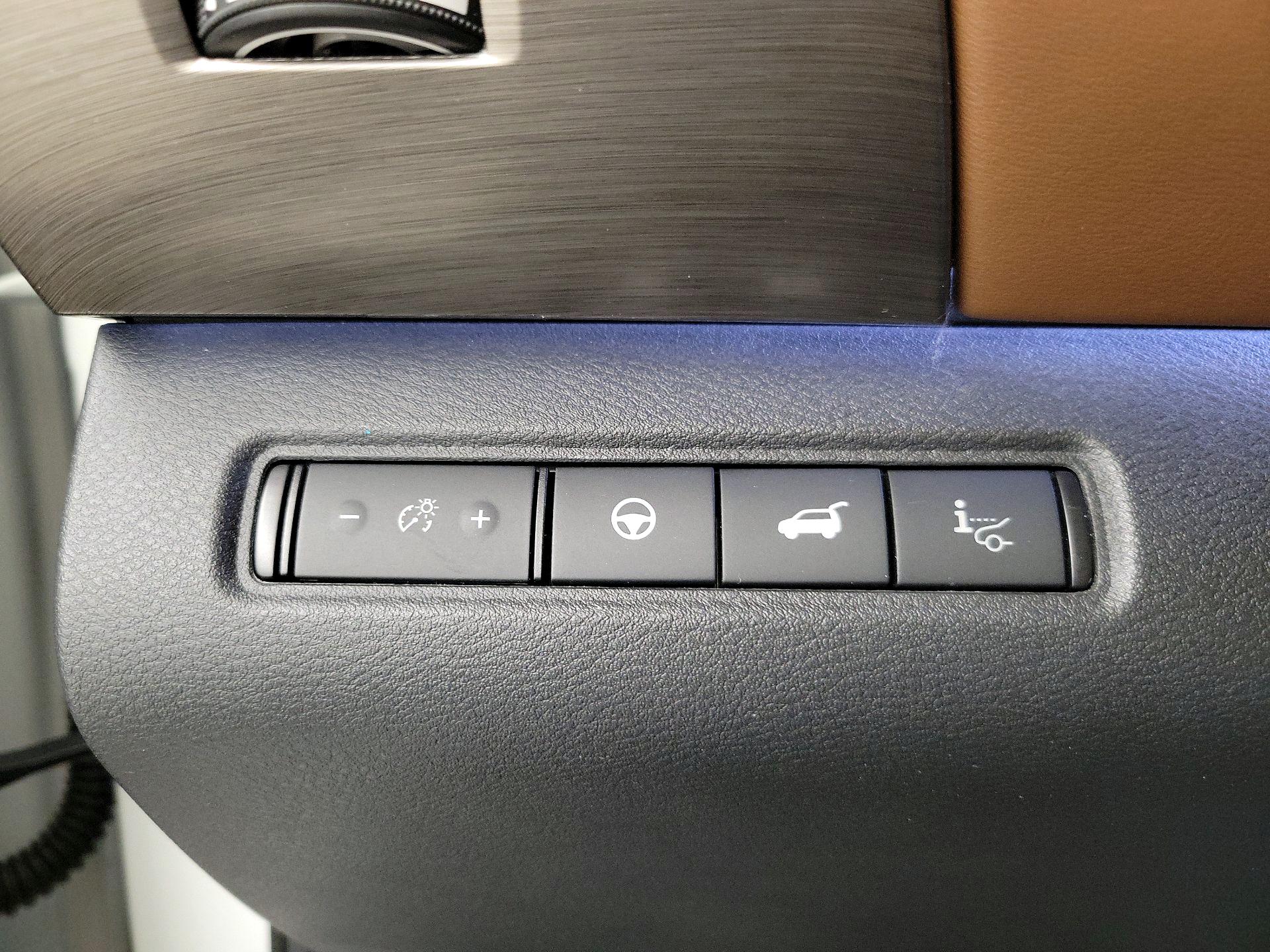 Thumbnail: 2023 Nissan Pathfinder - 13