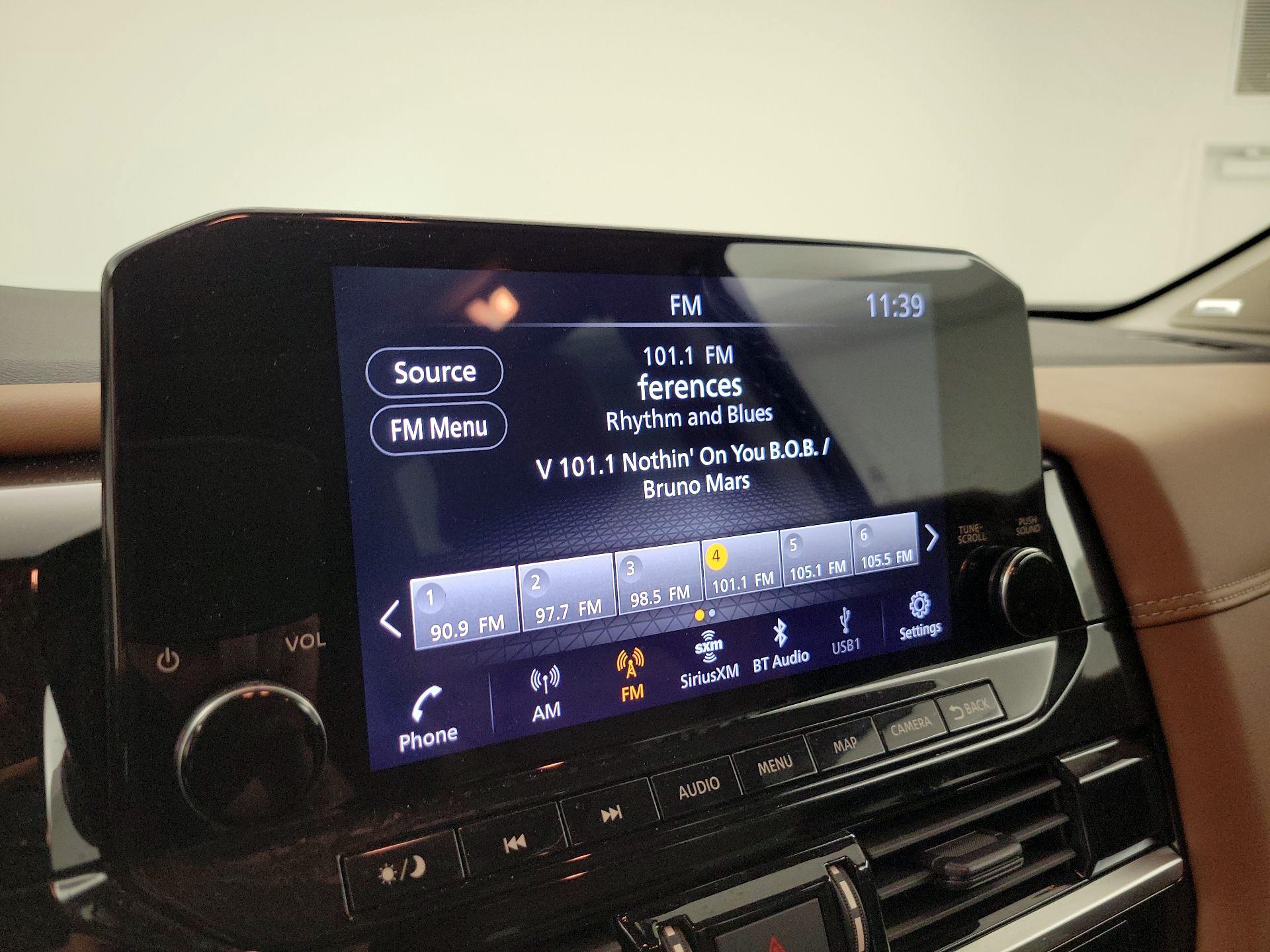 Thumbnail: 2023 Nissan Pathfinder - 16