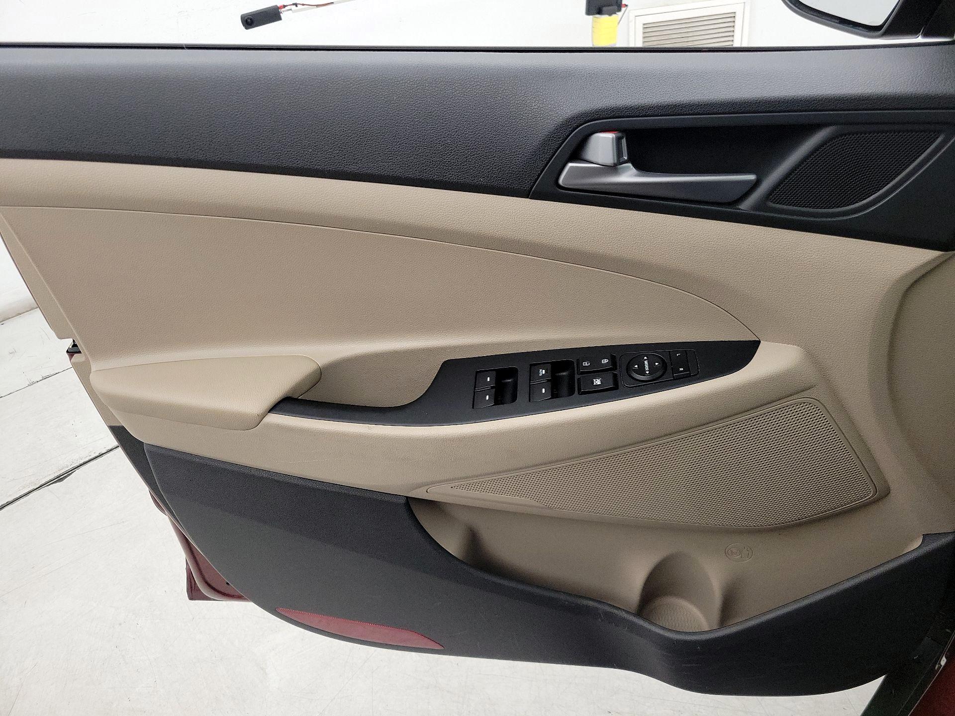 Thumbnail: 2017 Hyundai Tucson - 12