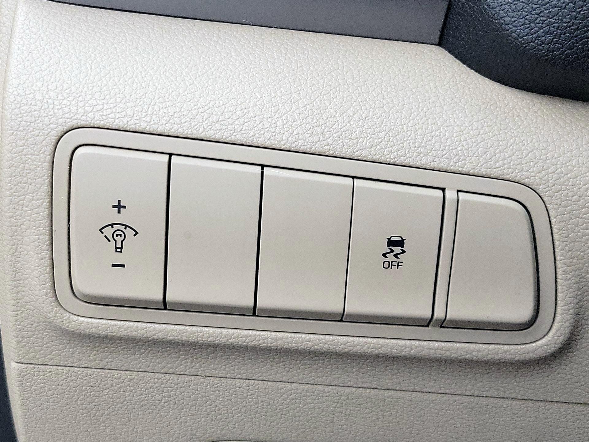 Thumbnail: 2017 Hyundai Tucson - 13