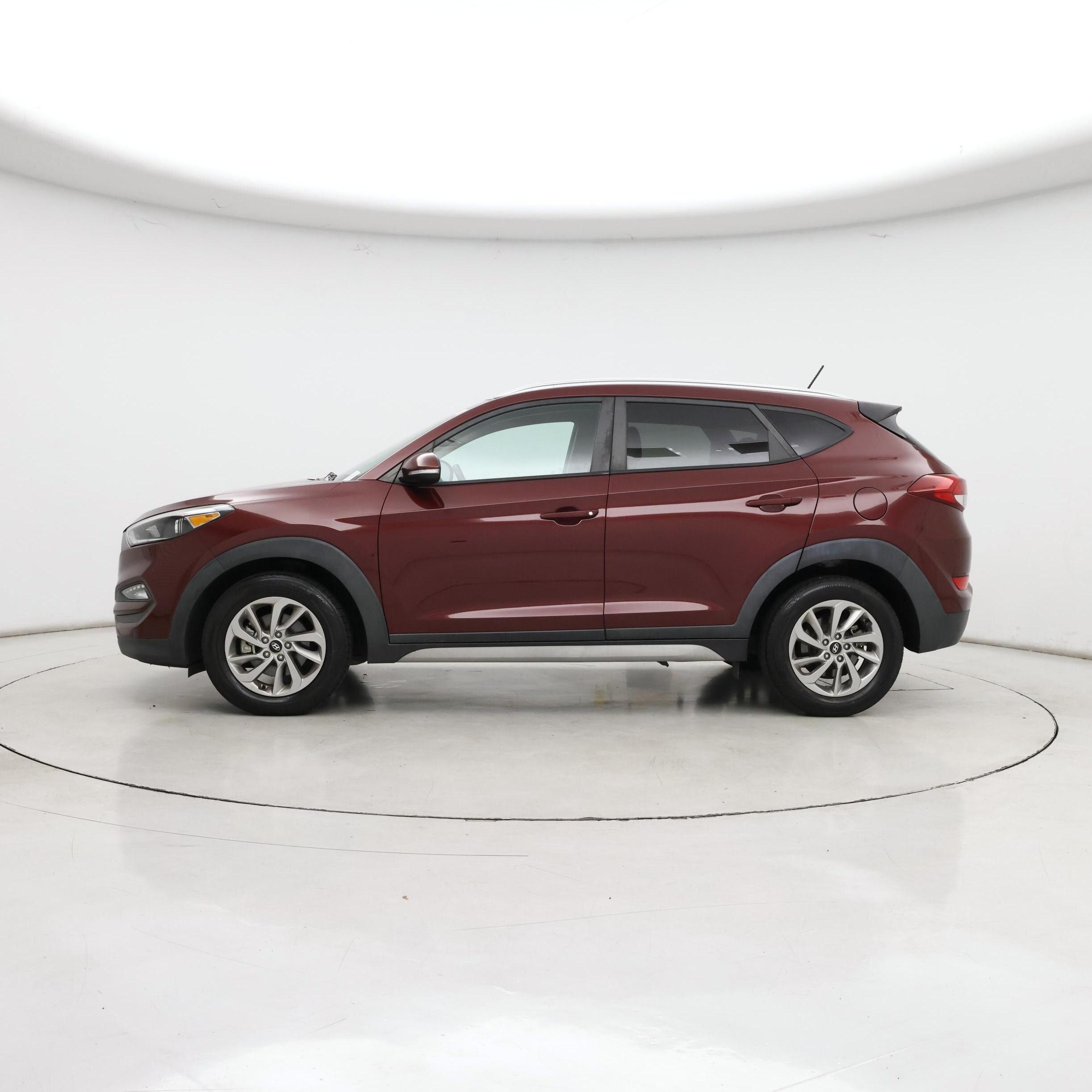 Thumbnail: 2017 Hyundai Tucson - 3