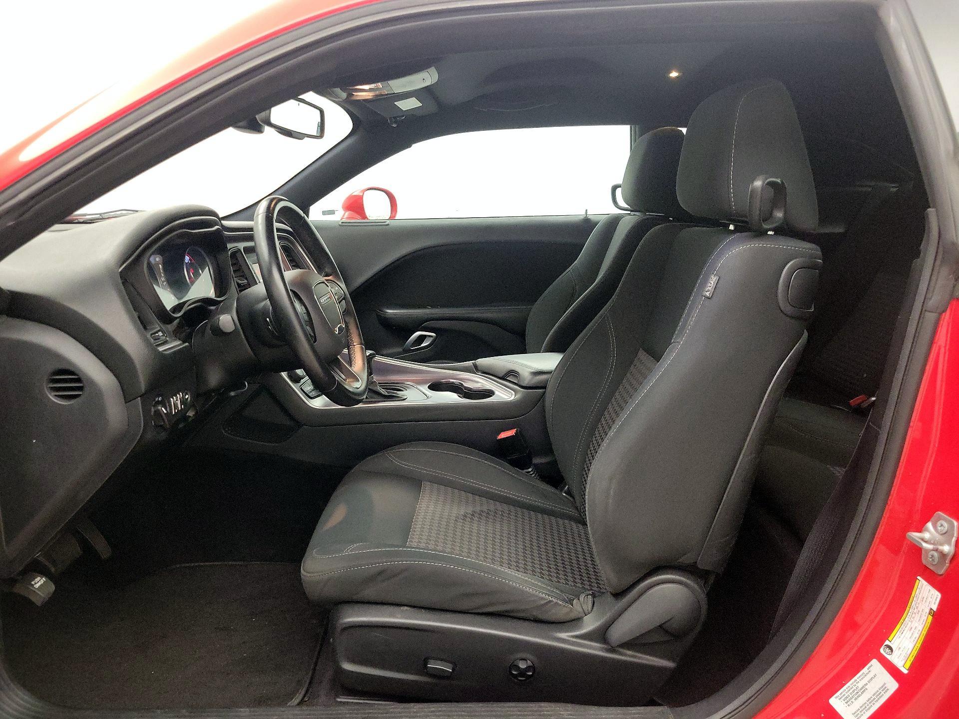 Thumbnail: 2016 Dodge Challenger - 11