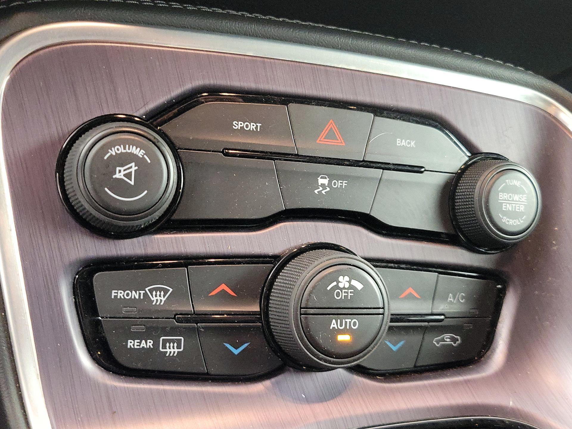 Thumbnail: 2016 Dodge Challenger - 15