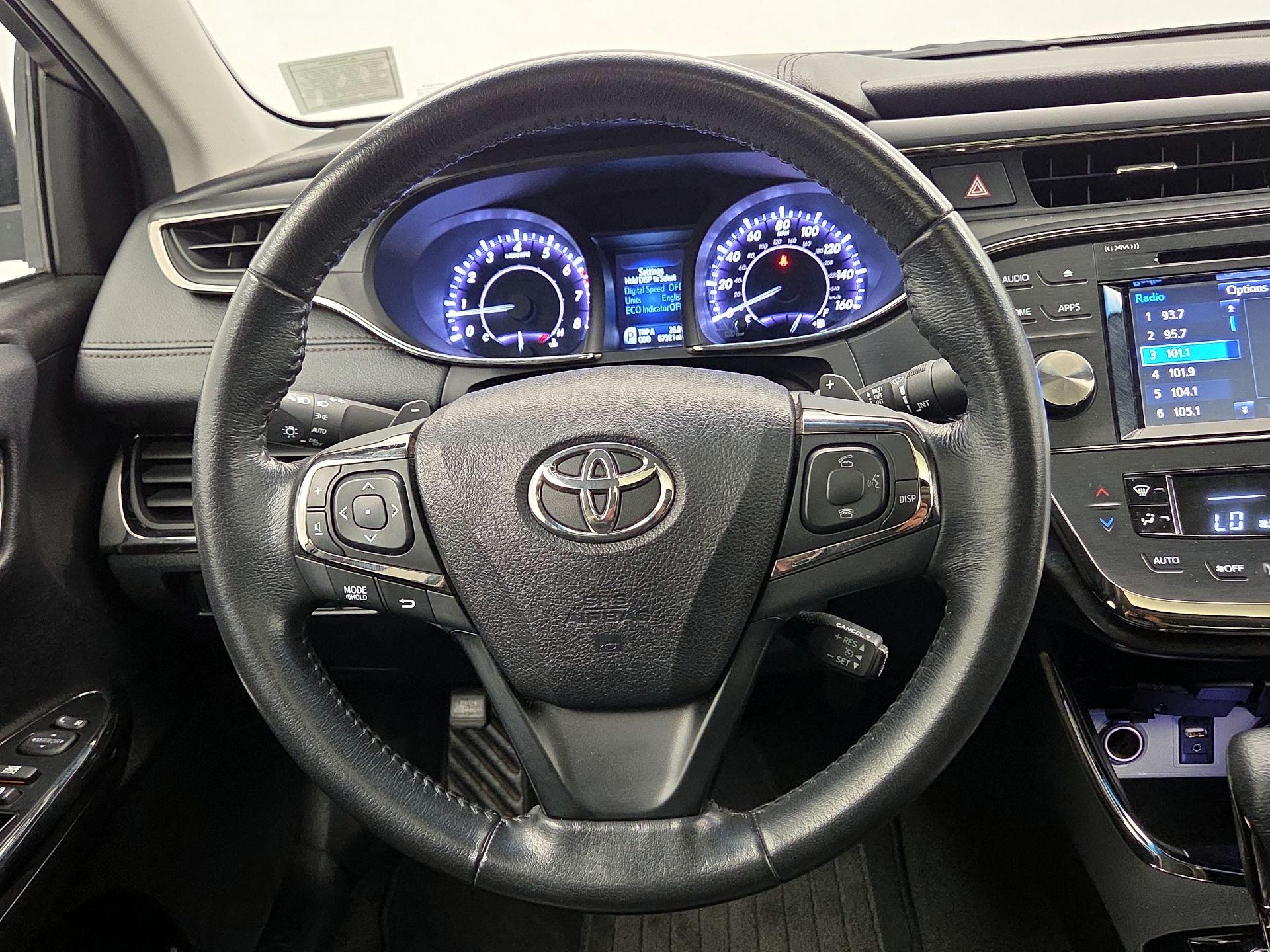 Thumbnail: 2016 Toyota Avalon - 10