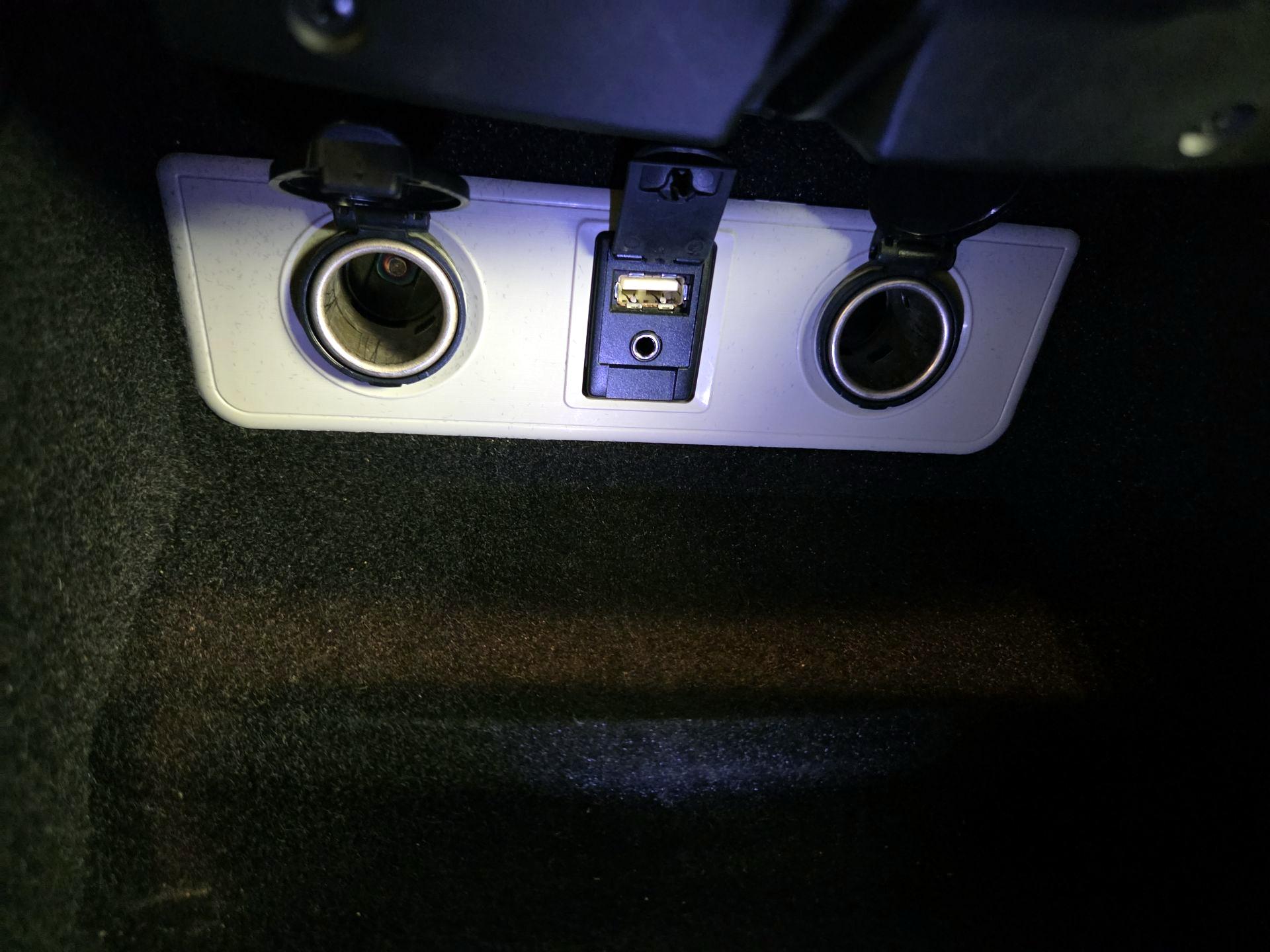 Thumbnail: 2016 Toyota Avalon - 18