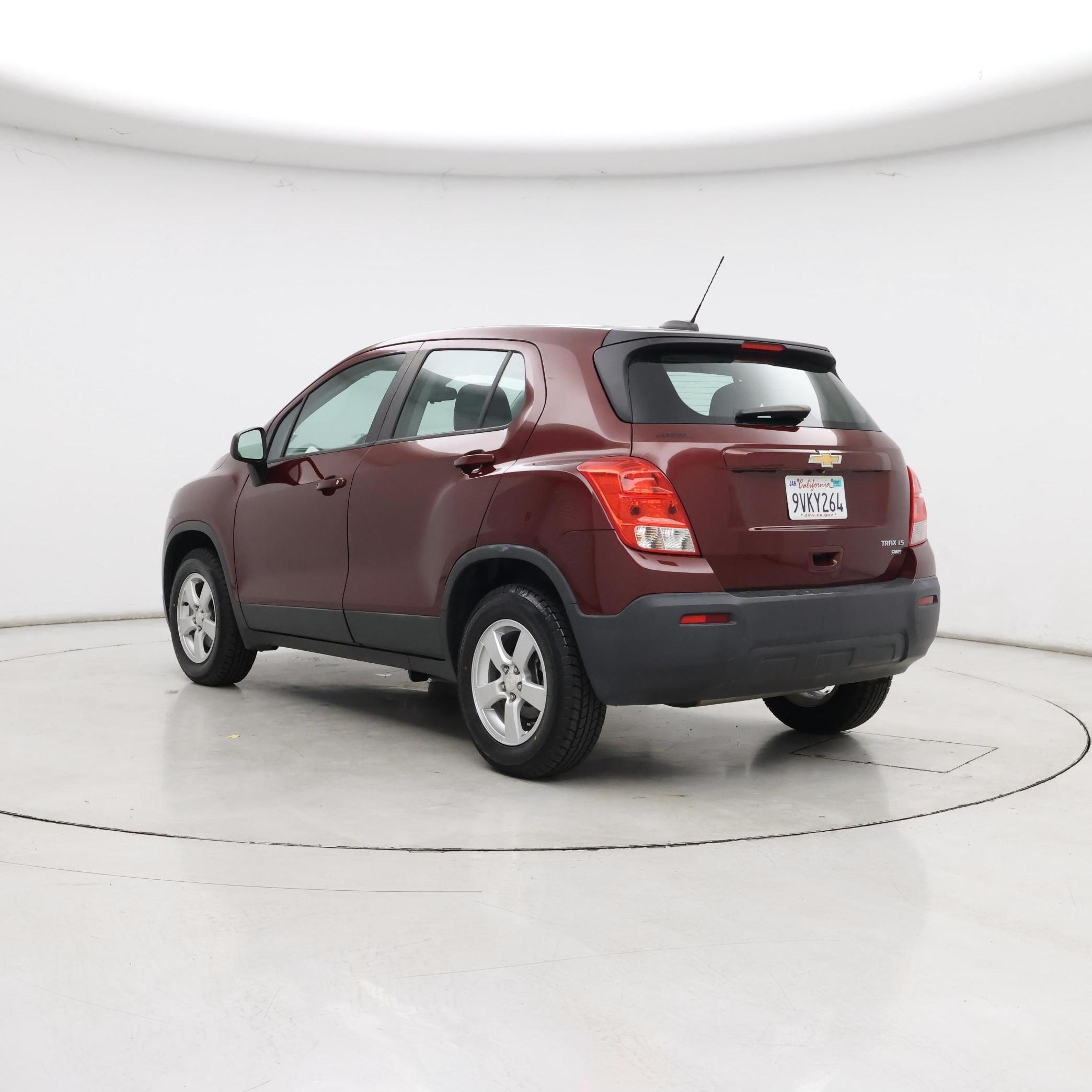 Thumbnail: 2016 Chevrolet Trax - 2