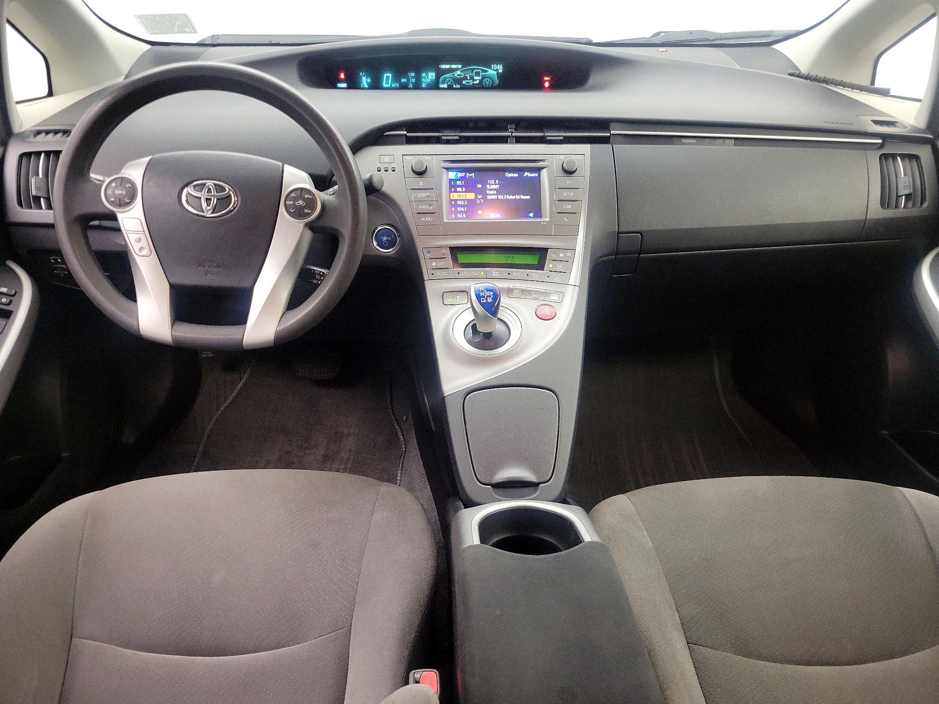 Thumbnail: 2015 Toyota Prius - 9