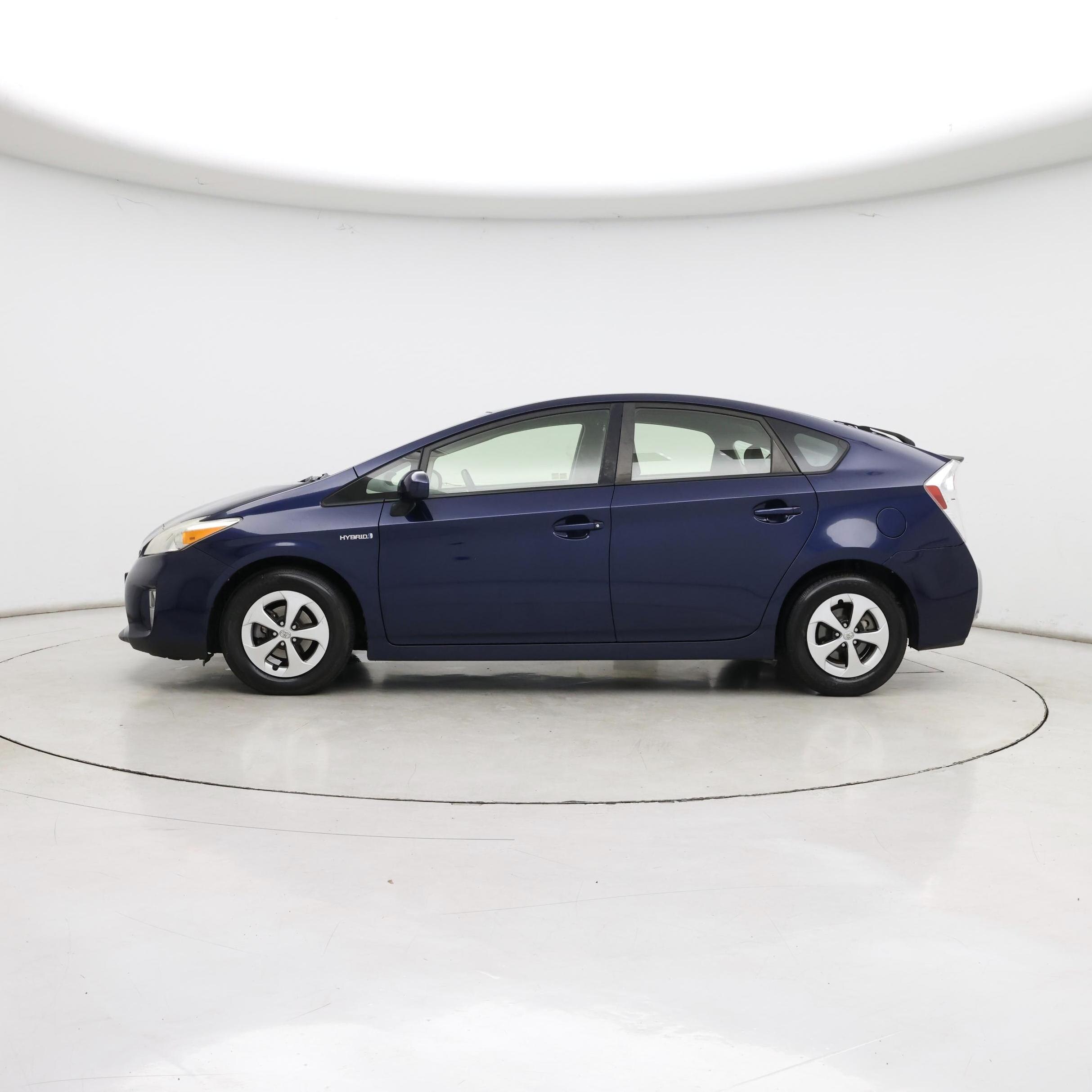 Thumbnail: 2015 Toyota Prius - 3