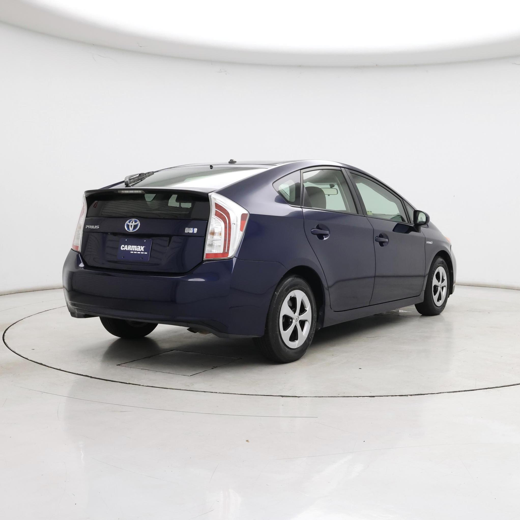 Thumbnail: 2015 Toyota Prius - 8