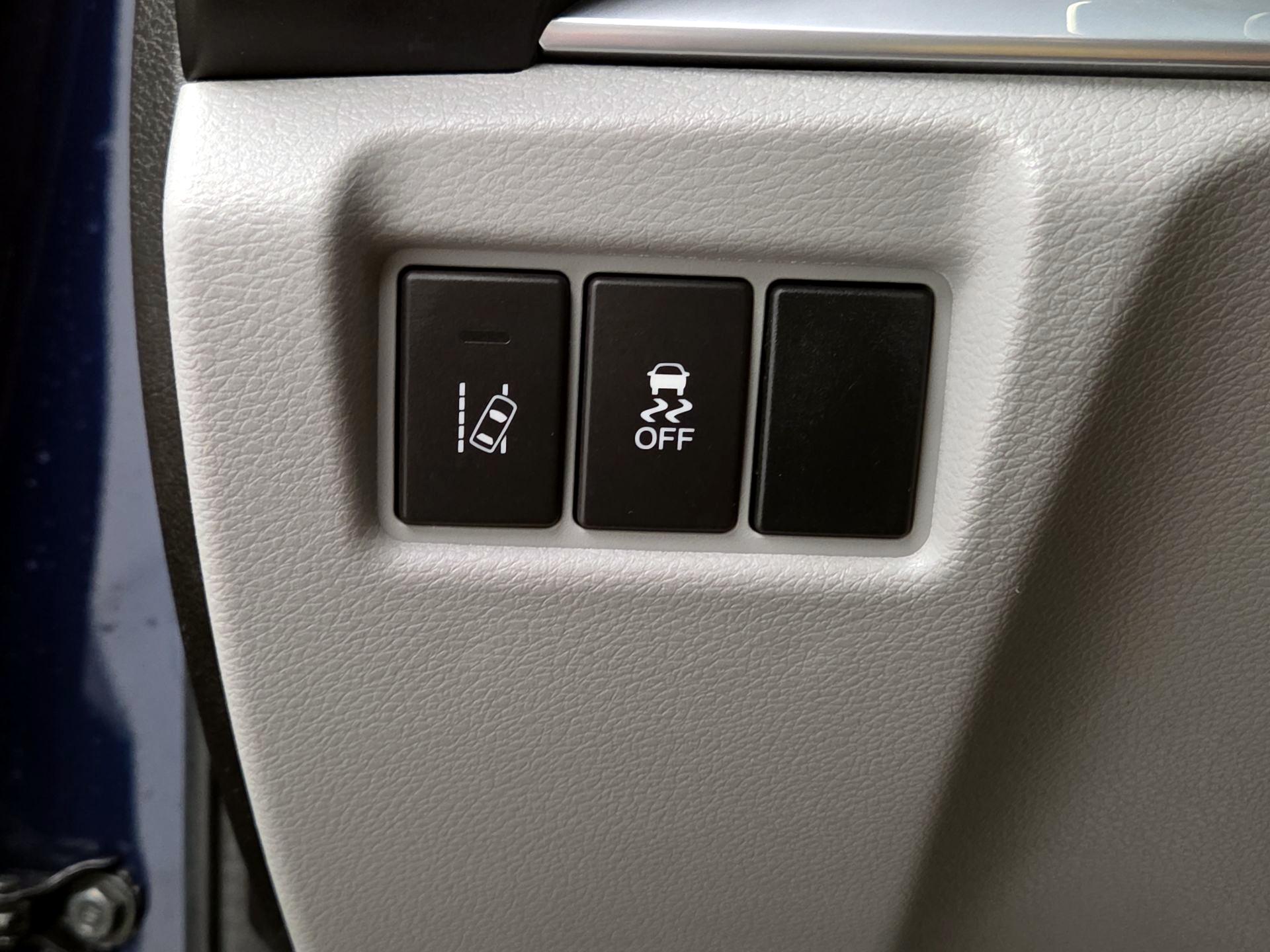 Thumbnail: 2016 Acura MDX - 13