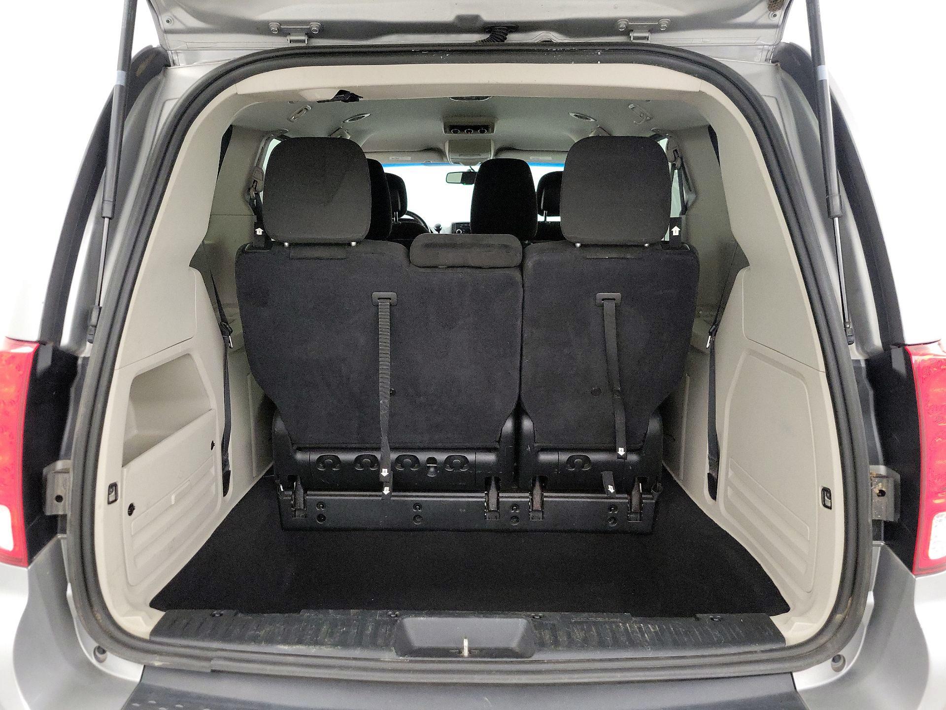 Thumbnail: 2017 Dodge Grand Caravan - 19