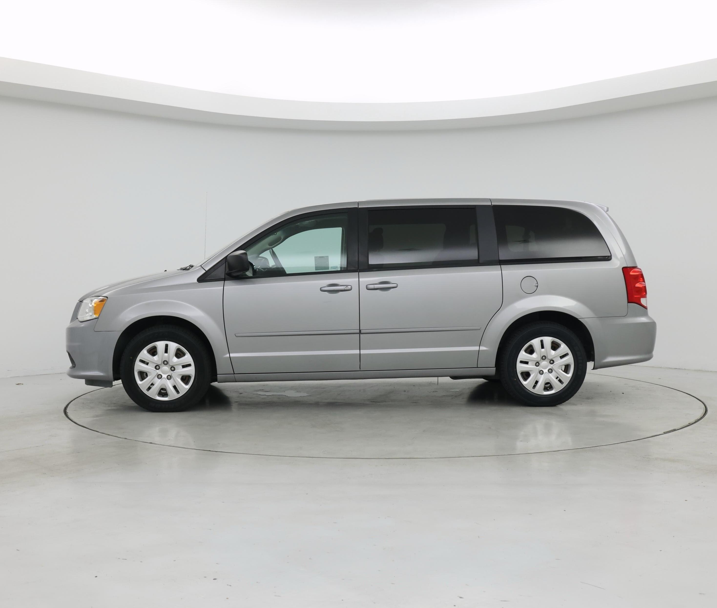 Thumbnail: 2017 Dodge Grand Caravan - 3