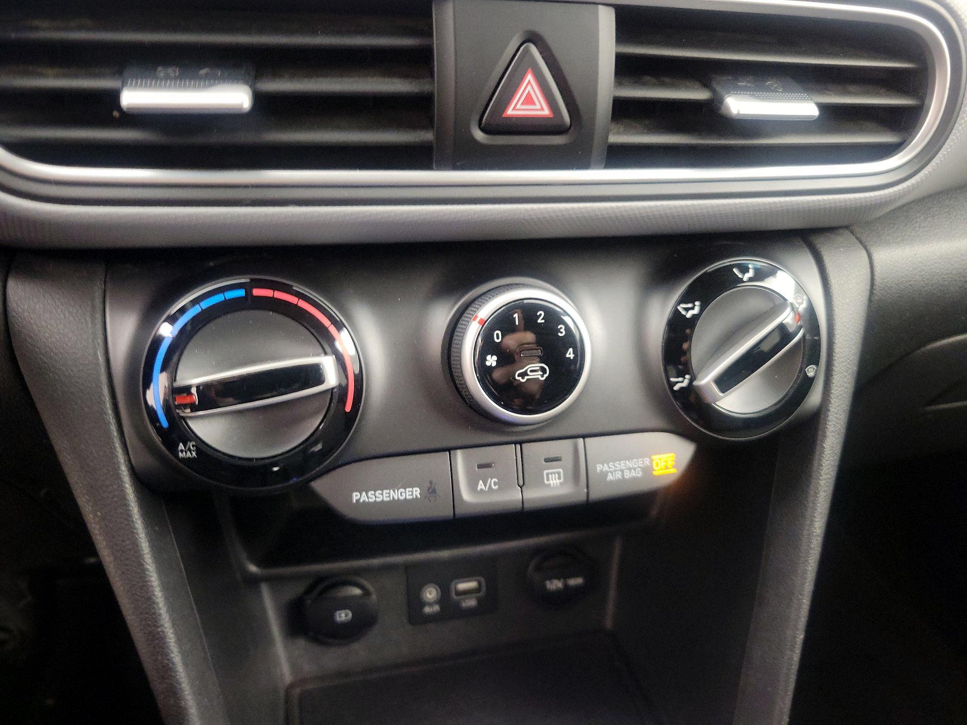 Thumbnail: 2019 Hyundai Kona - 16