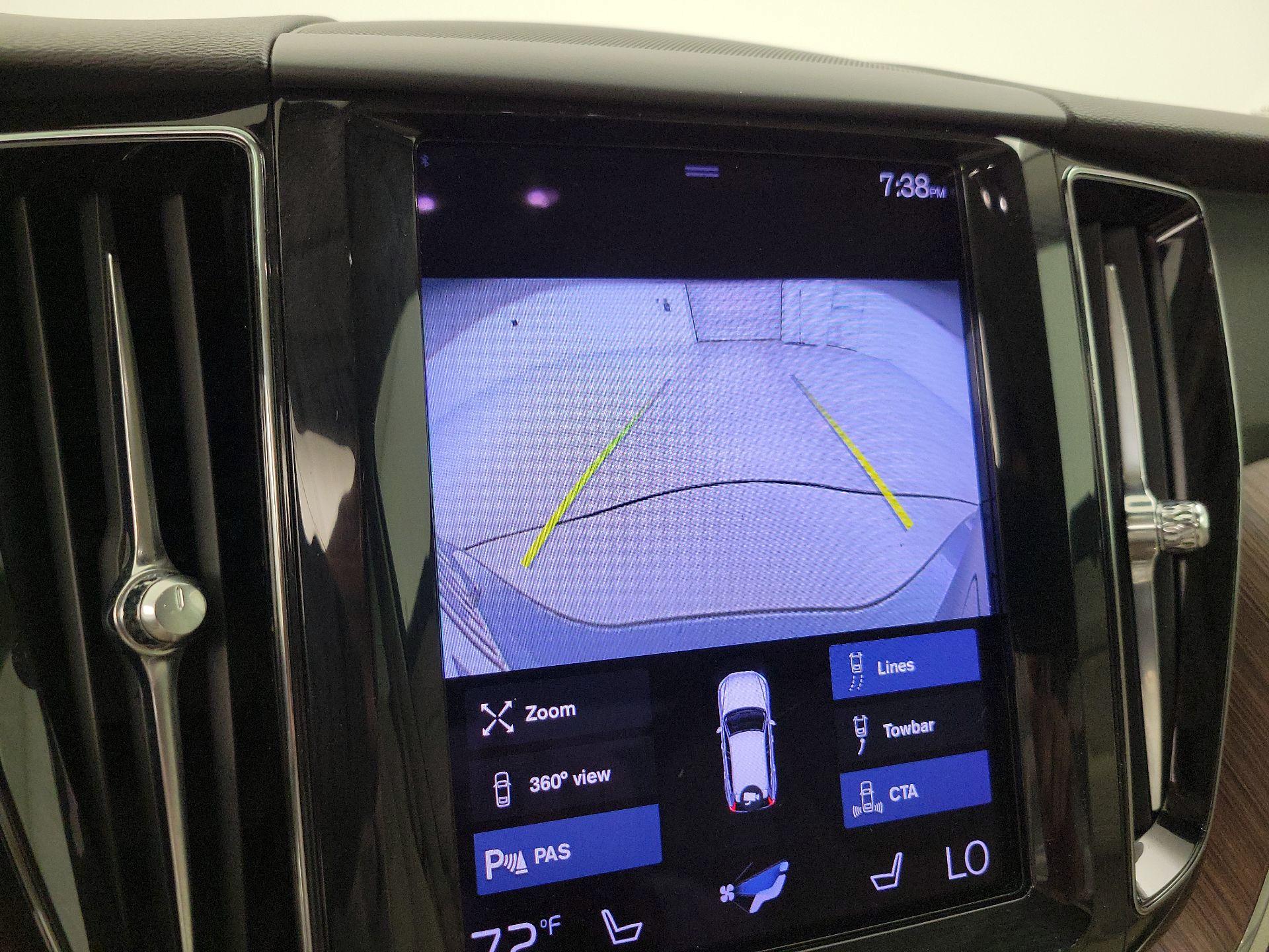 Thumbnail: 2021 Volvo XC60 - 15