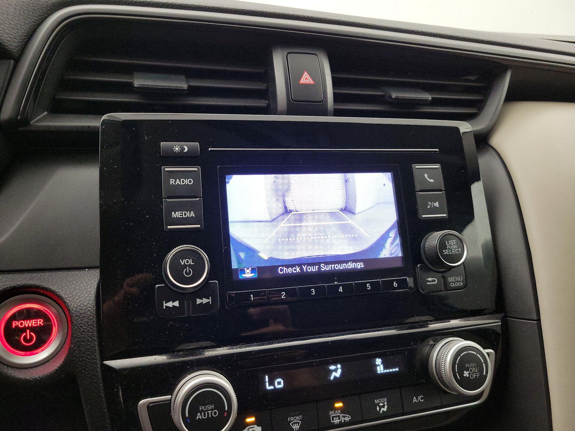 Thumbnail: 2019 Honda Insight - 14