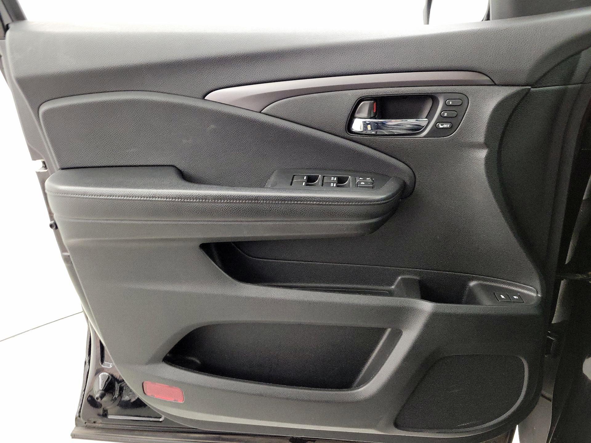 Thumbnail: 2021 Honda Pilot - 12