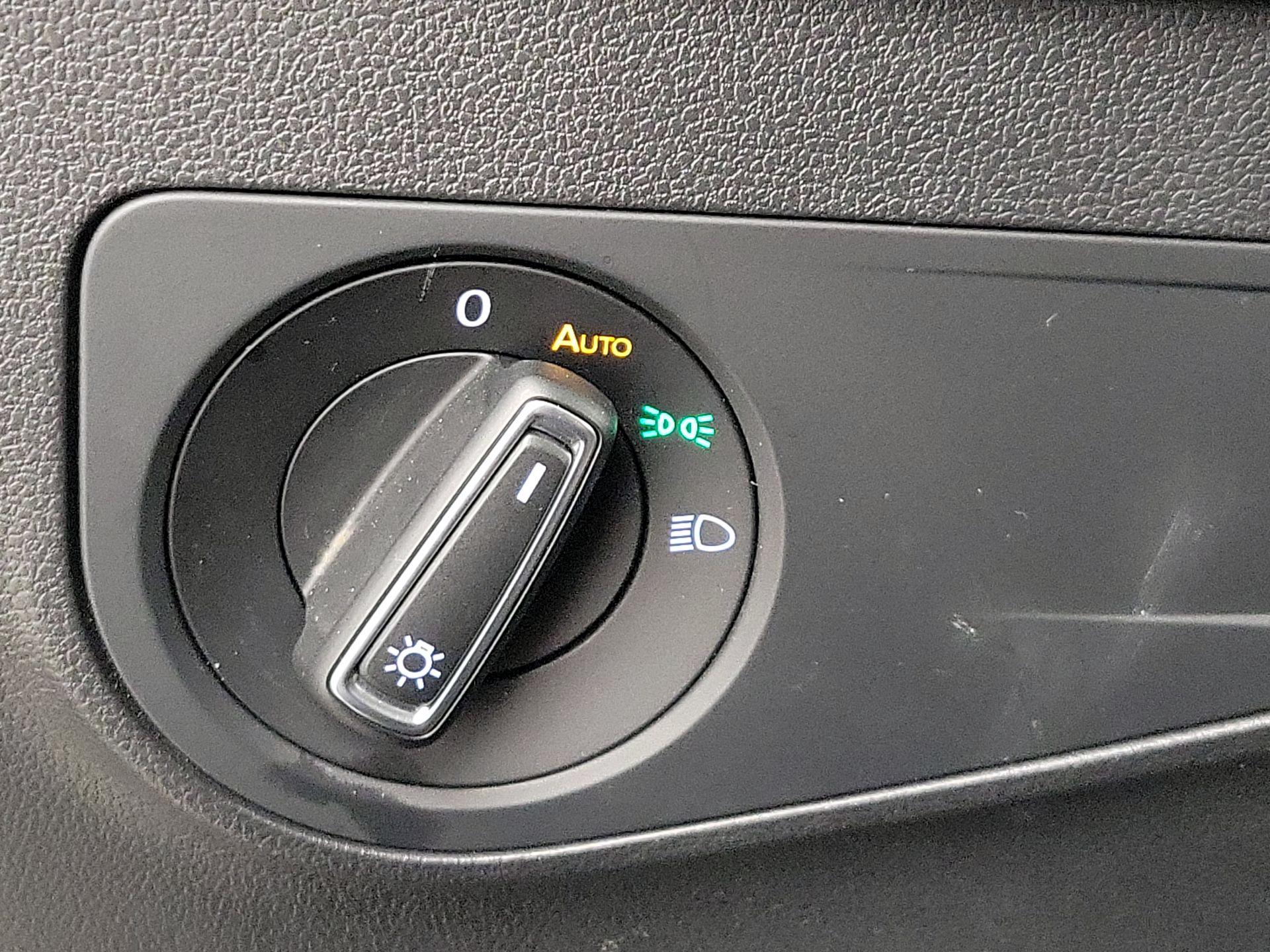 Thumbnail: 2022 Volkswagen Tiguan - 13