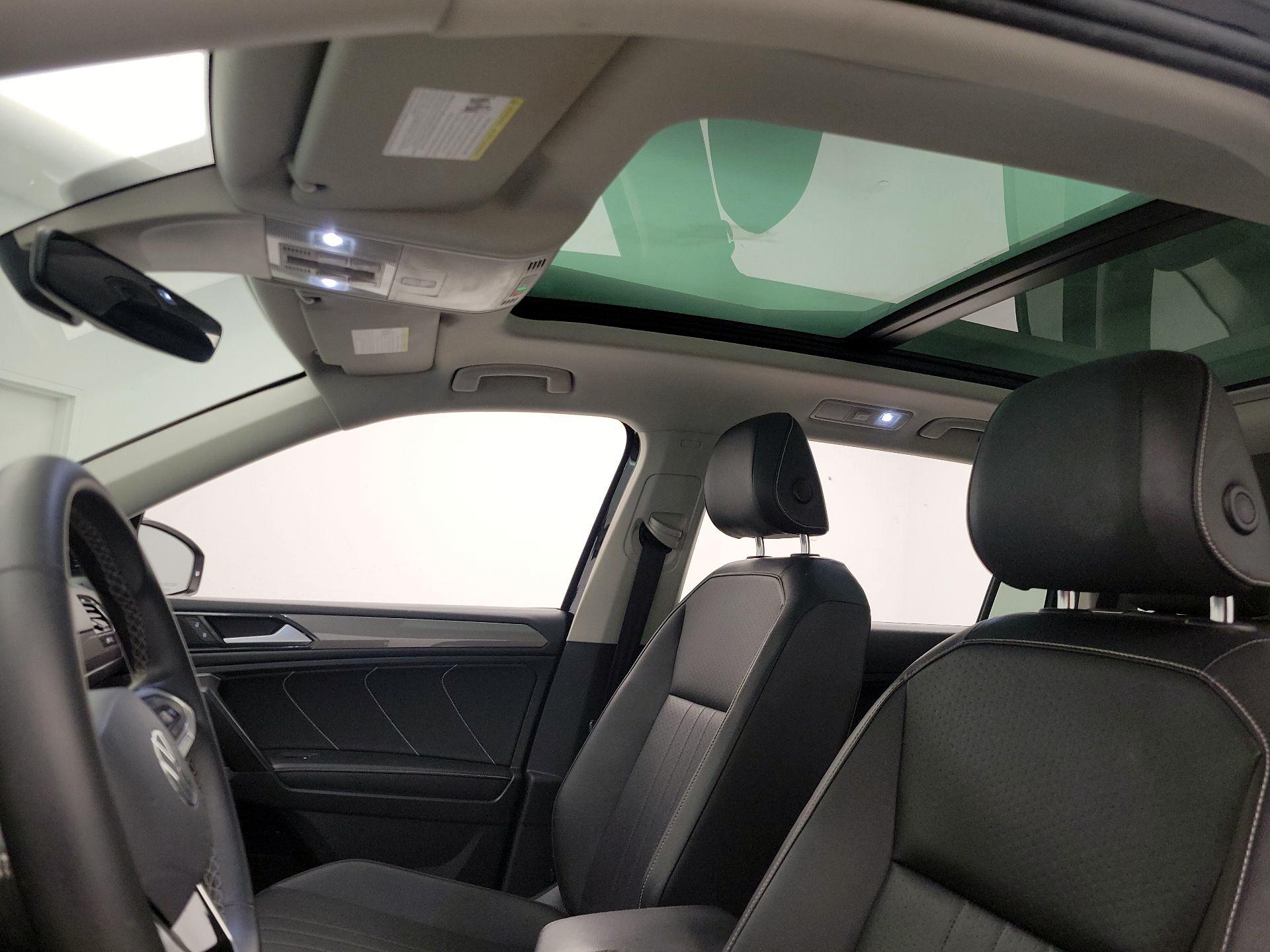 Thumbnail: 2022 Volkswagen Tiguan - 19