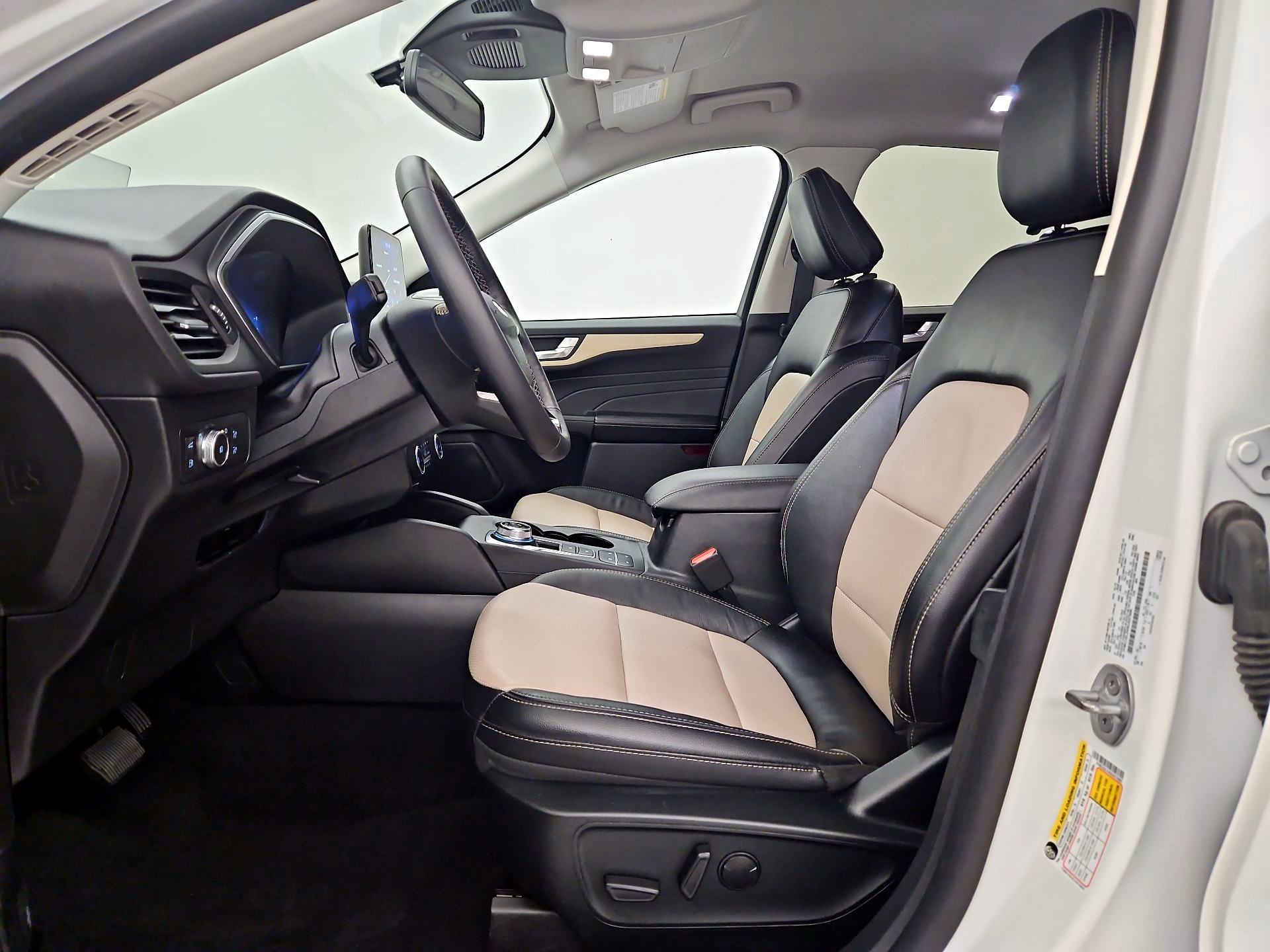 Thumbnail: 2022 Ford Escape - 11