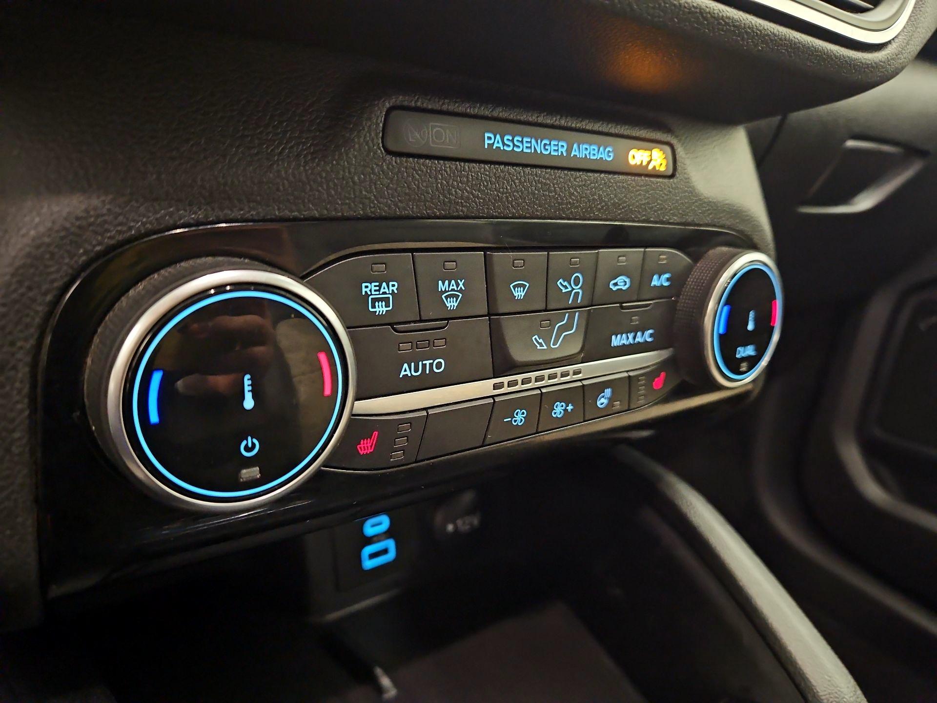 Thumbnail: 2022 Ford Escape - 16