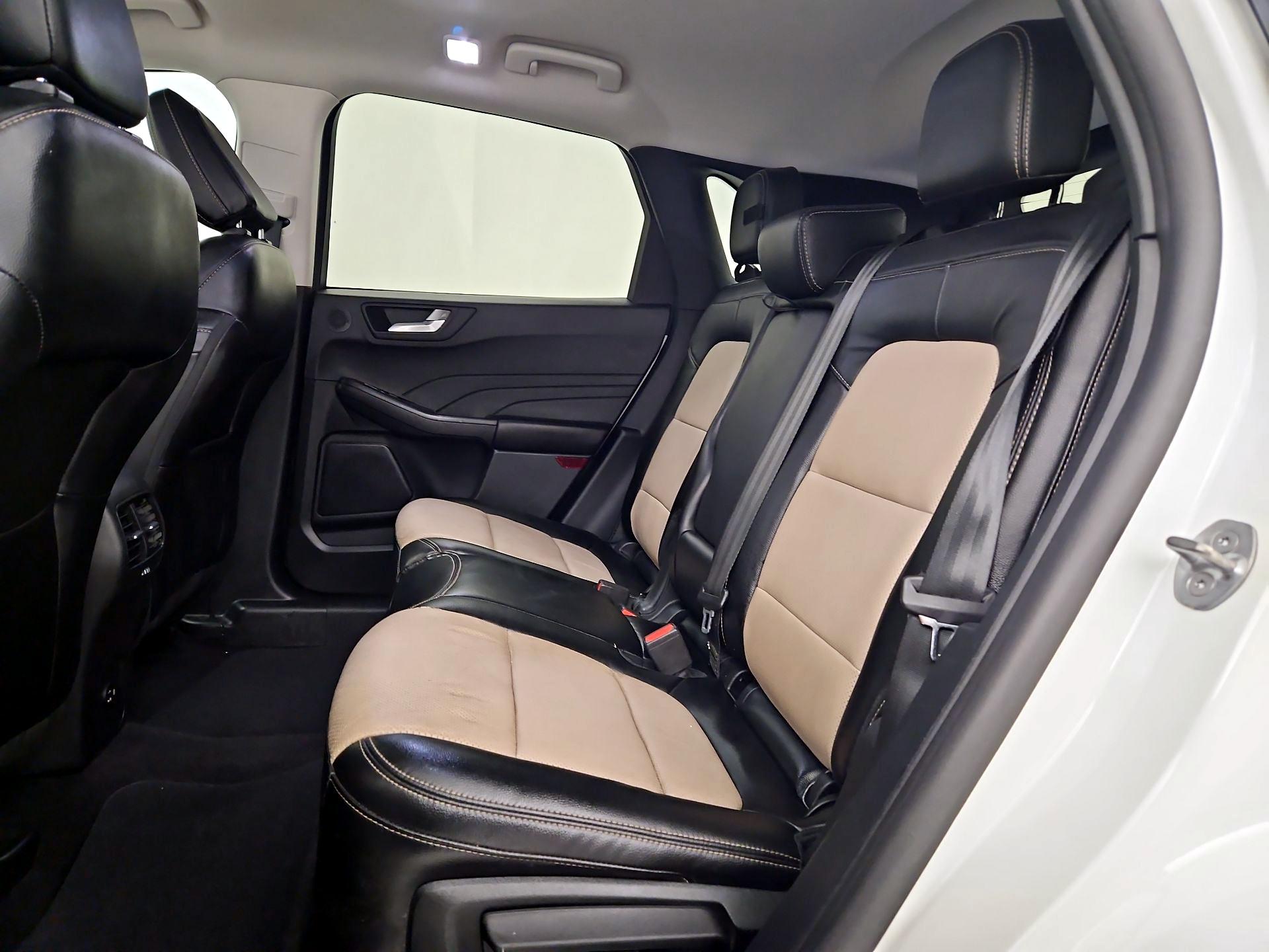 Thumbnail: 2022 Ford Escape - 18