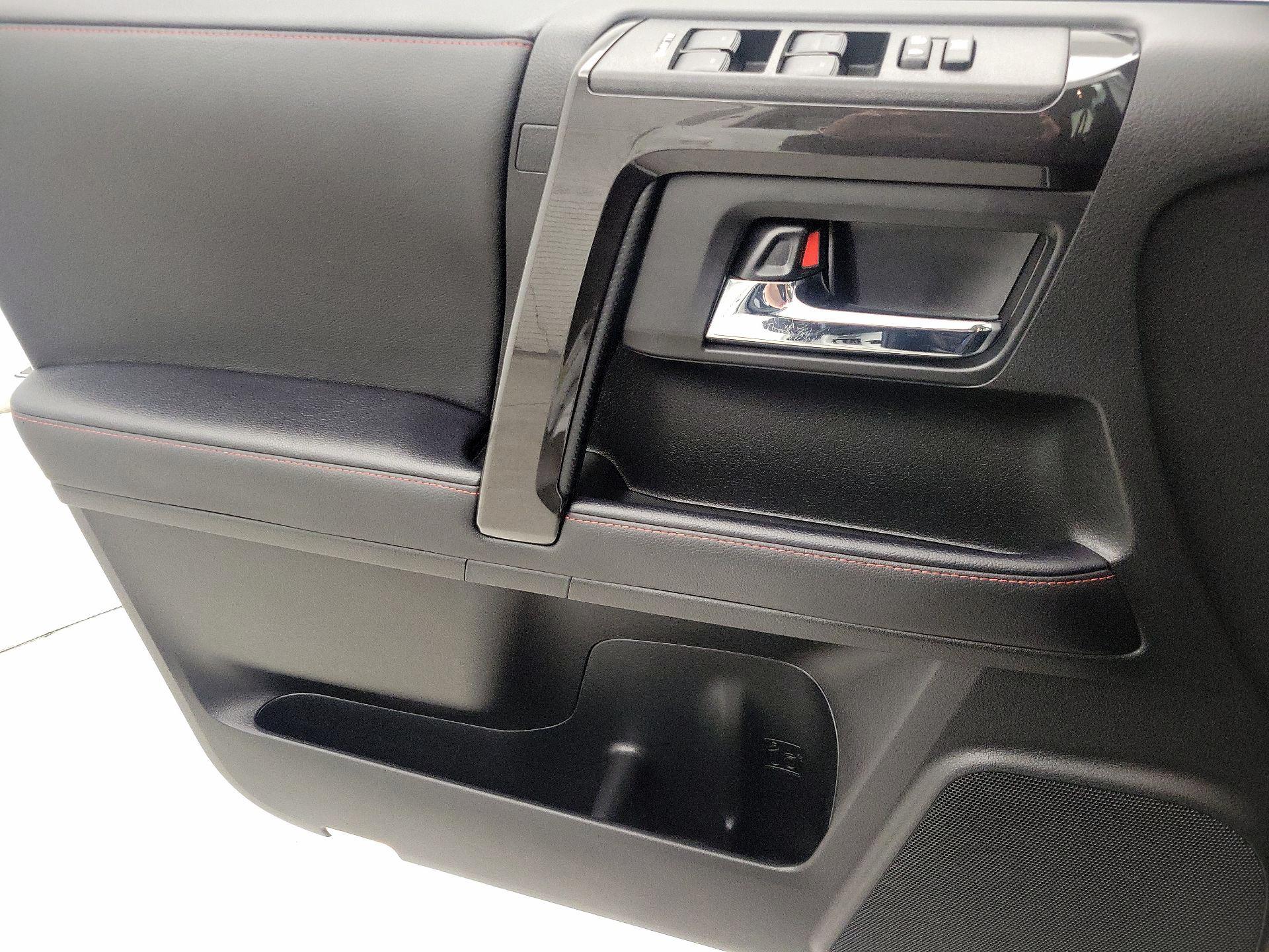 Thumbnail: 2024 Toyota 4Runner - 12