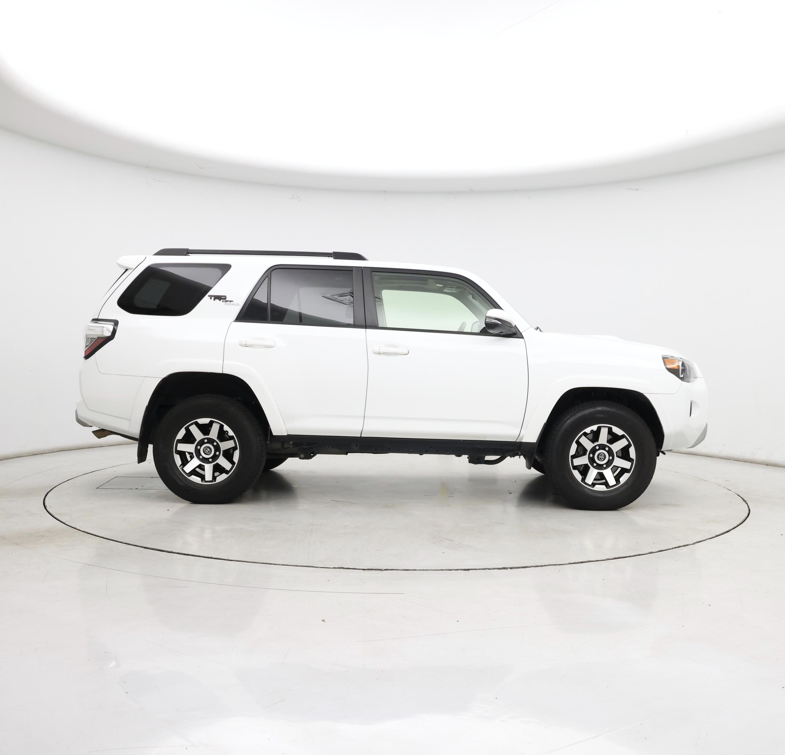 Thumbnail: 2024 Toyota 4Runner - 7