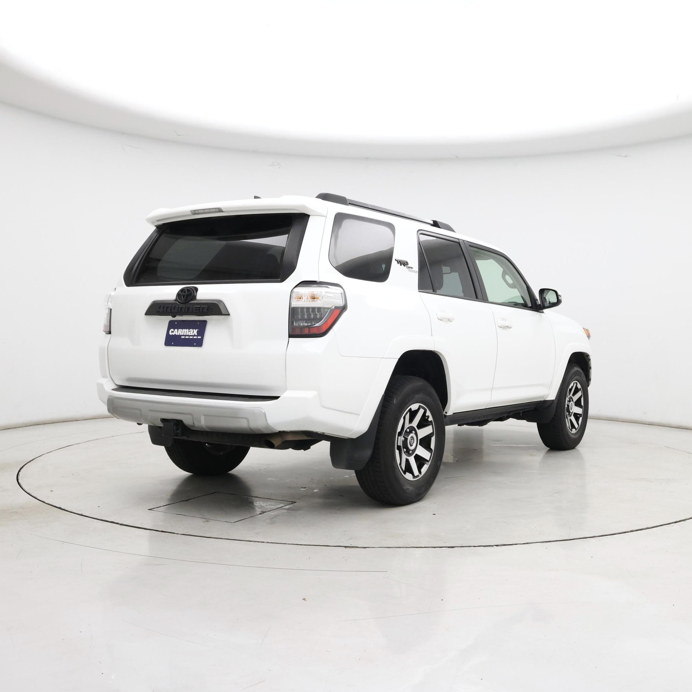 Thumbnail: 2024 Toyota 4Runner - 8