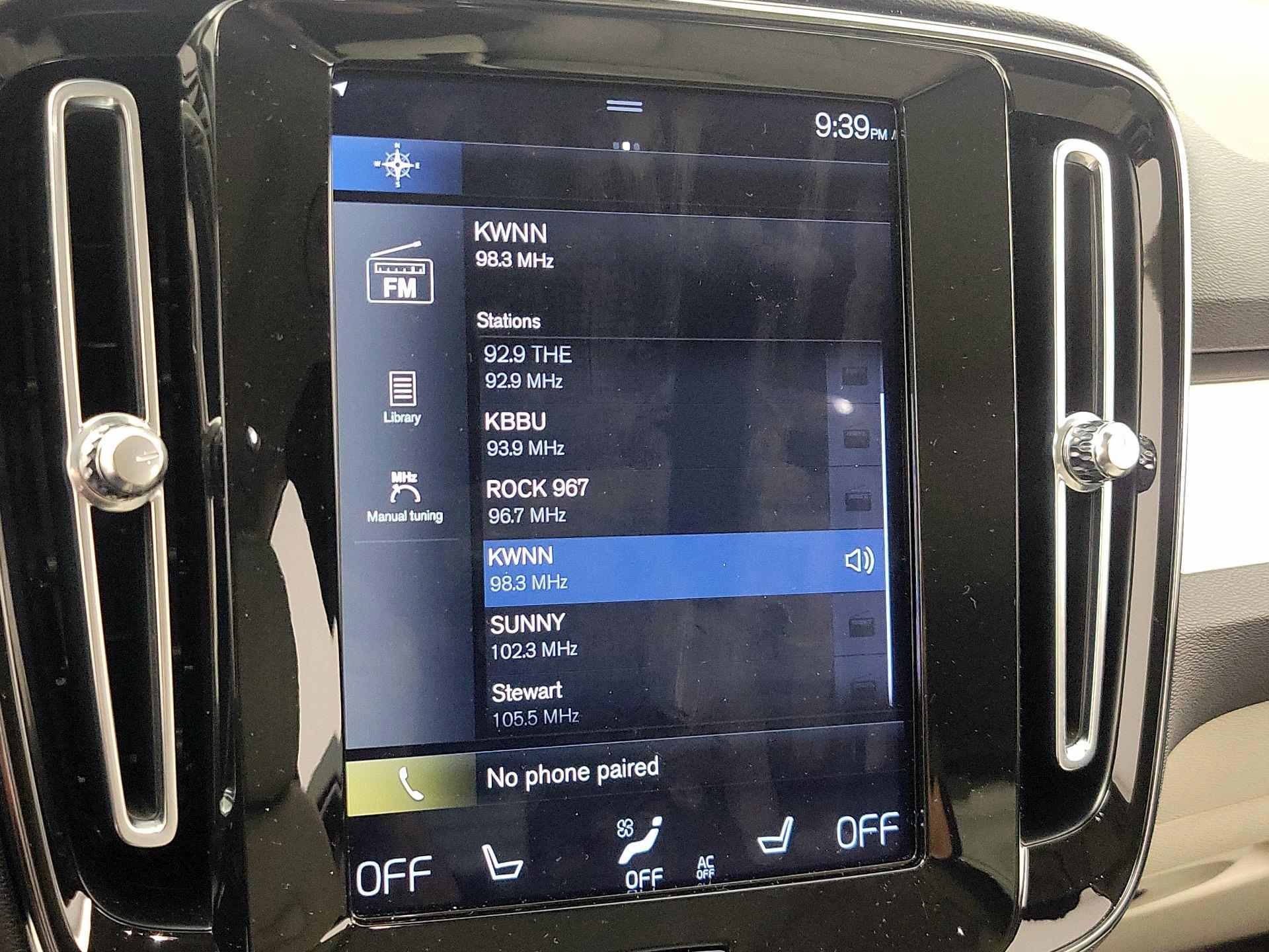 Thumbnail: 2021 Volvo XC40 - 16