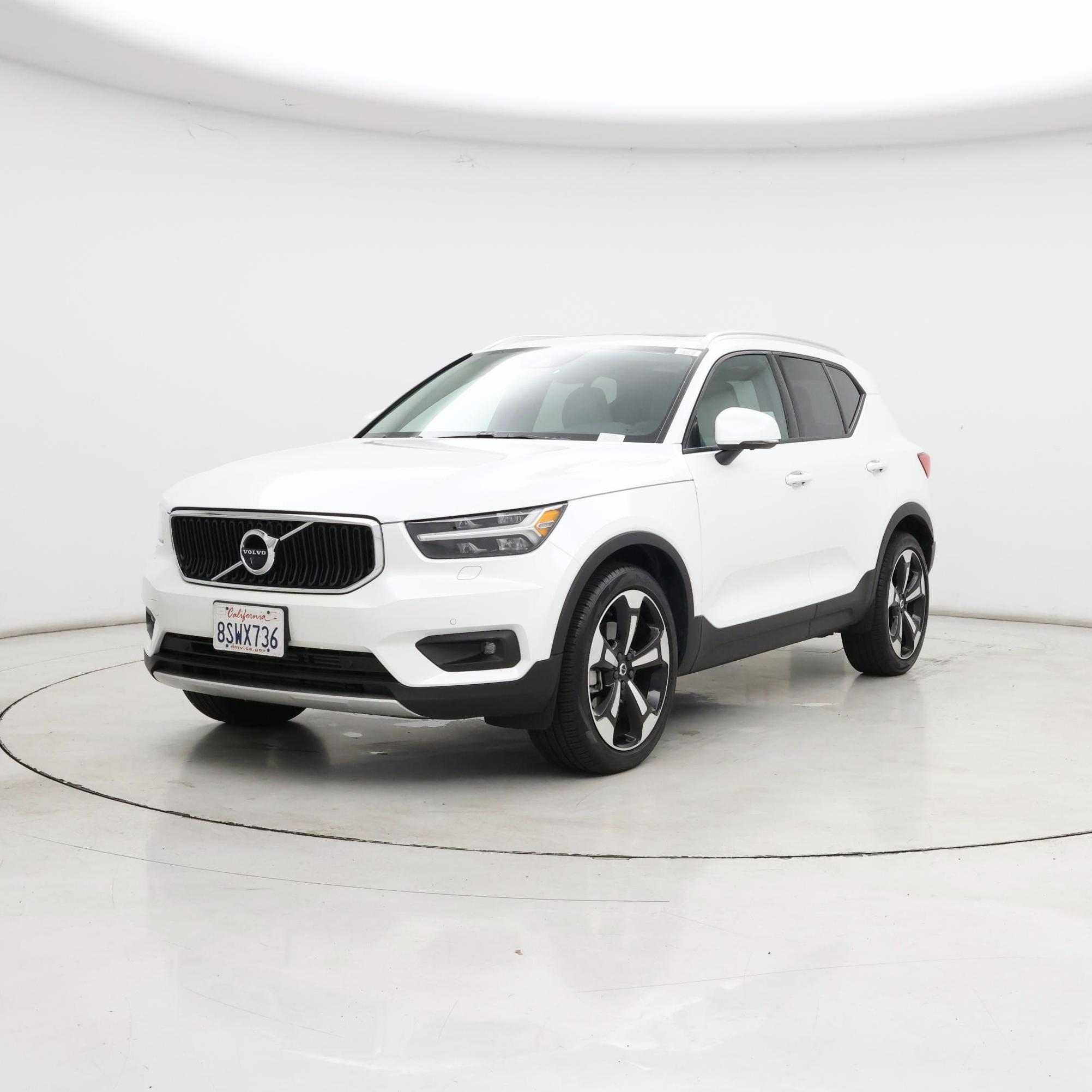 Thumbnail: 2021 Volvo XC40 - 4