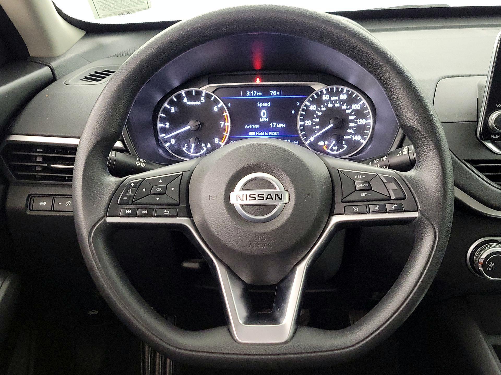 Thumbnail: 2020 Nissan Altima - 10