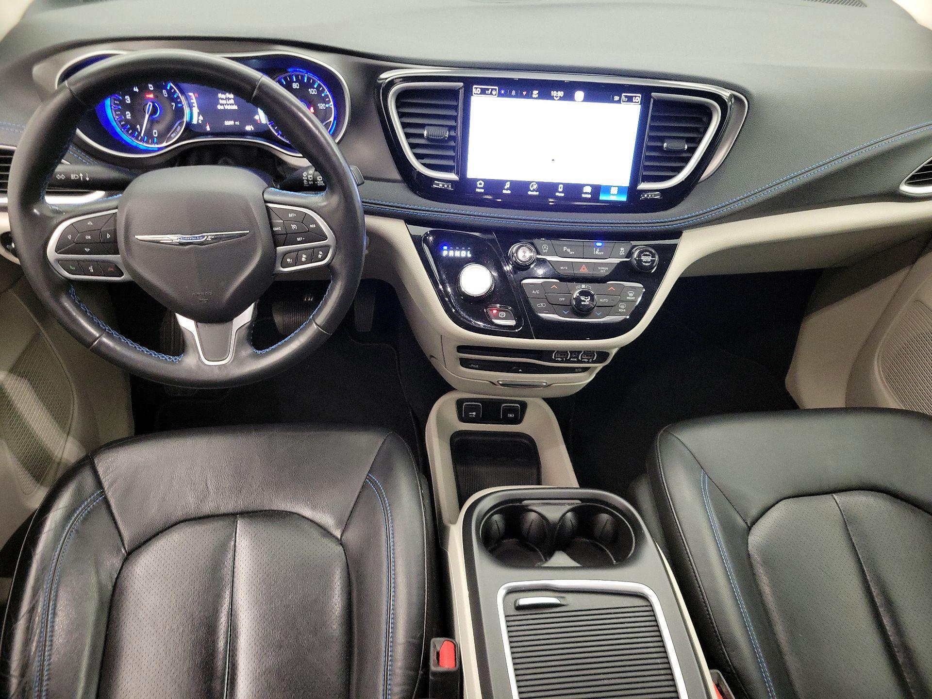 Thumbnail: 2021 Chrysler Pacifica - 9