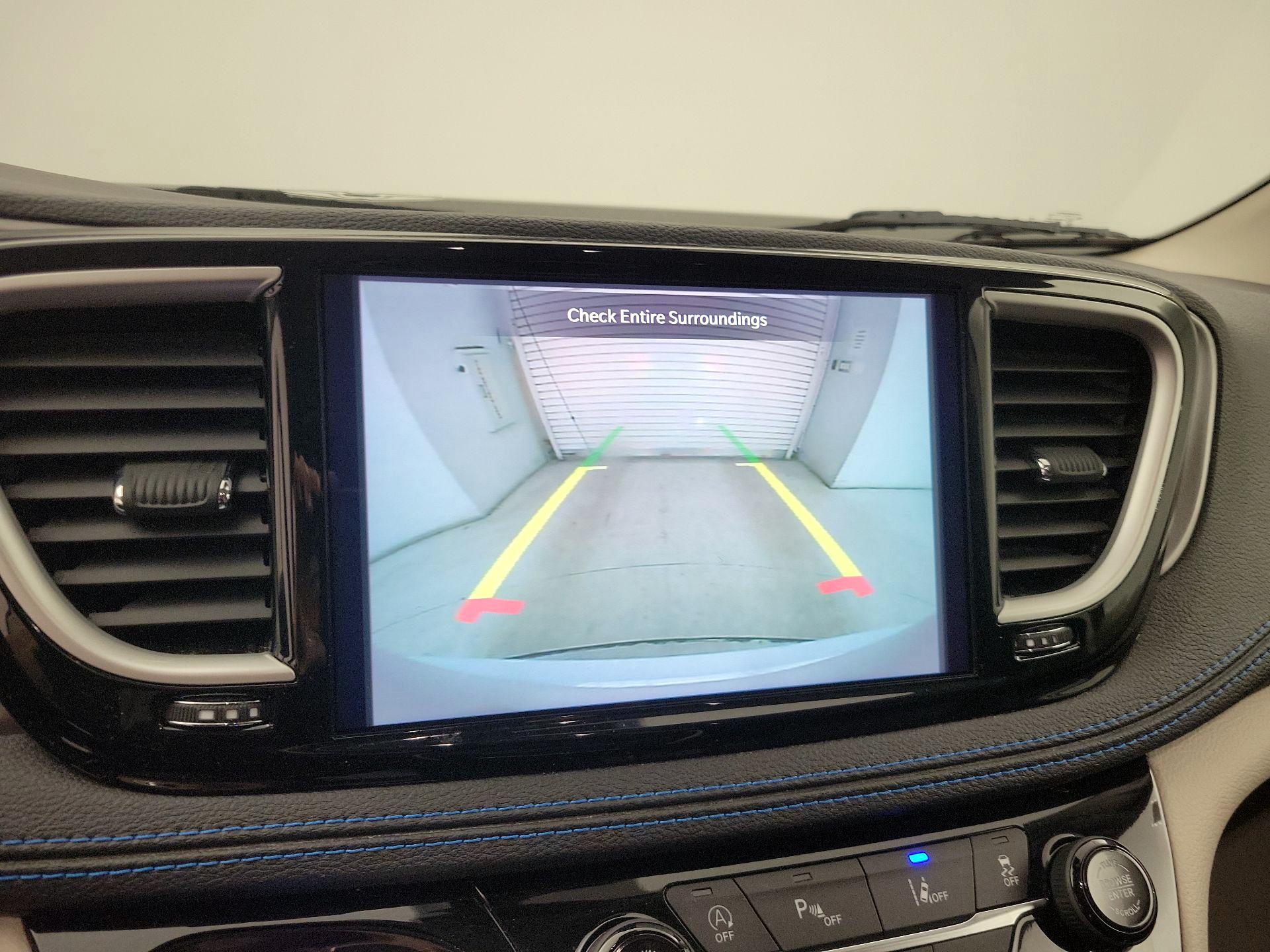 Thumbnail: 2021 Chrysler Pacifica - 14