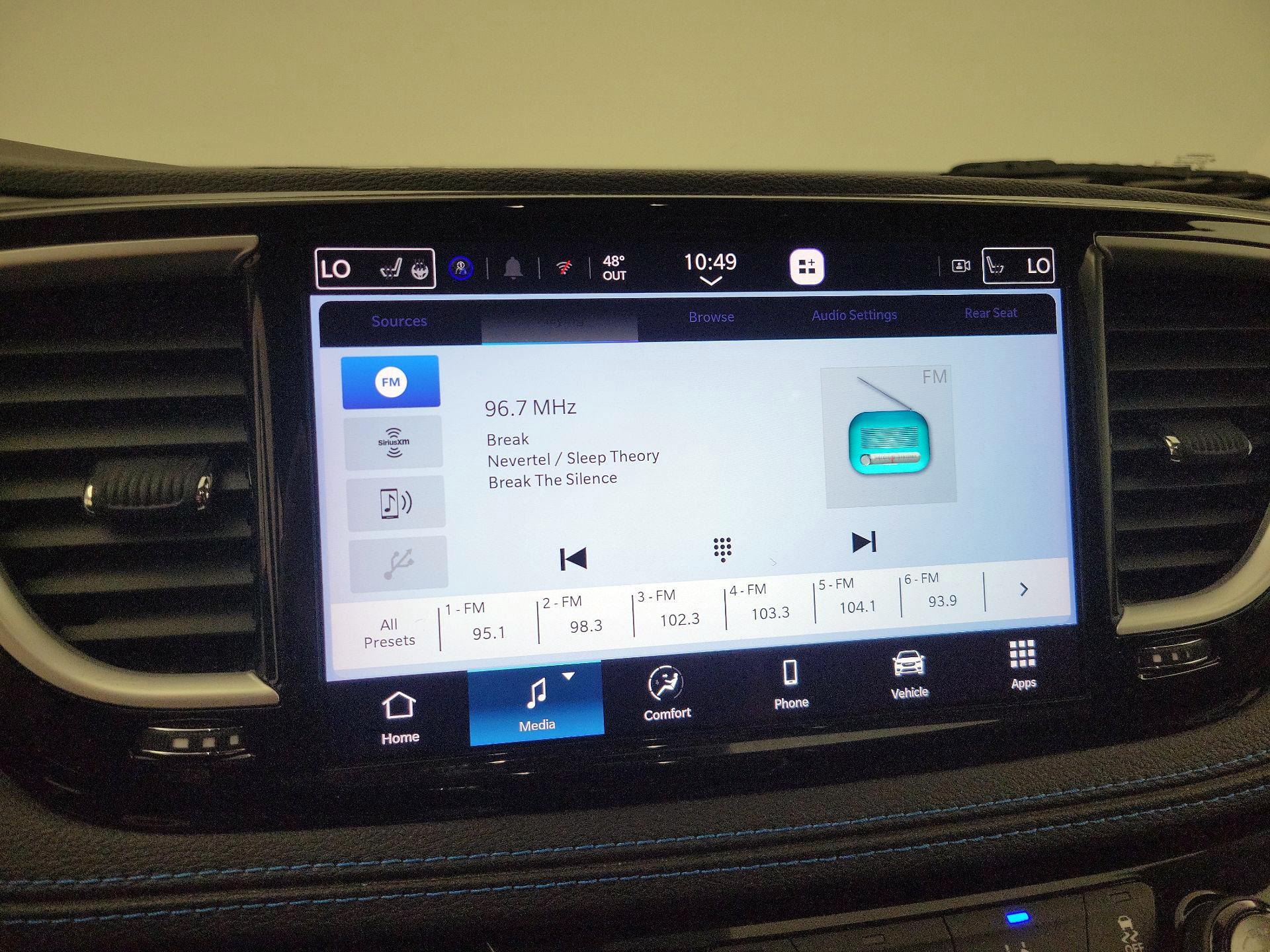 Thumbnail: 2021 Chrysler Pacifica - 15