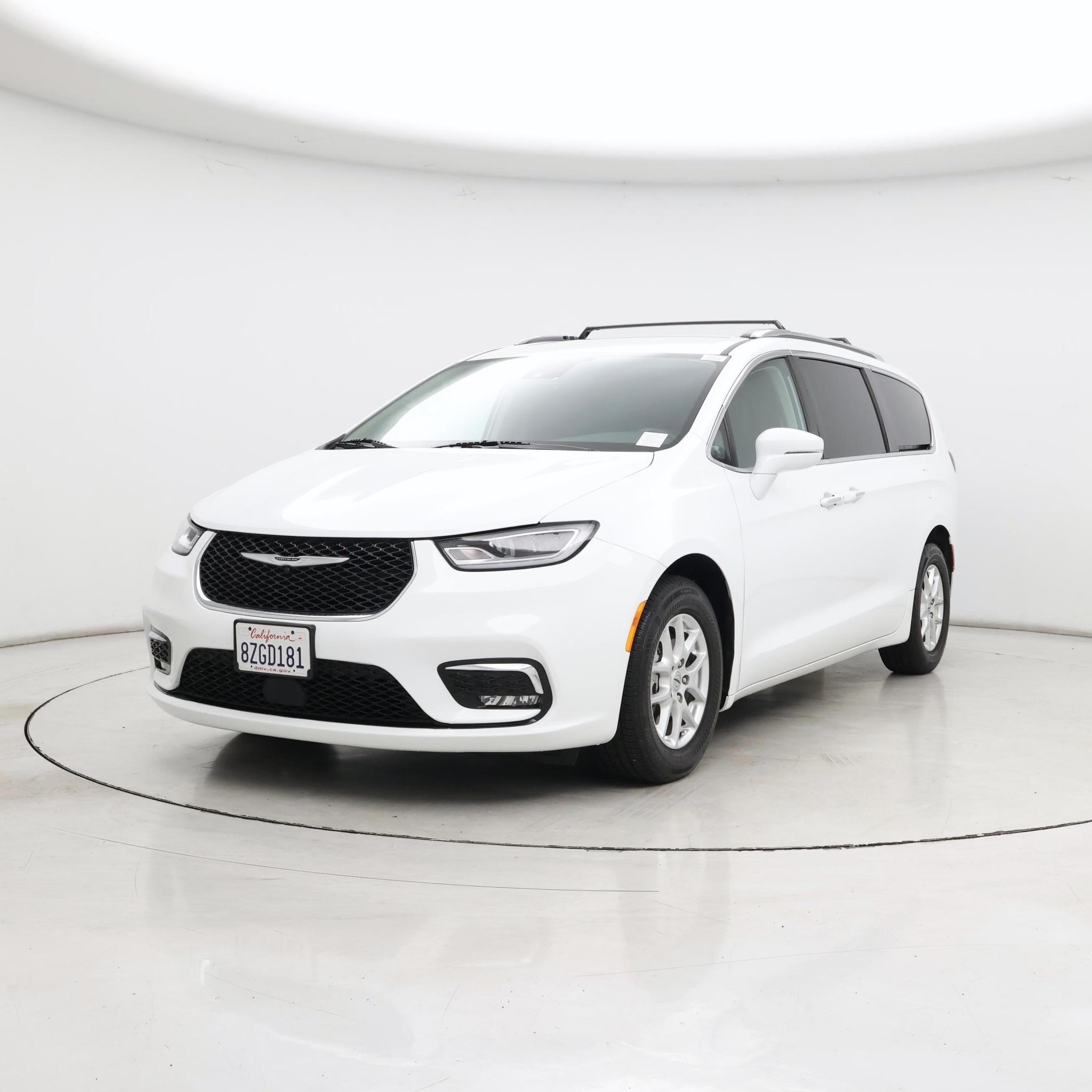 Thumbnail: 2021 Chrysler Pacifica - 4