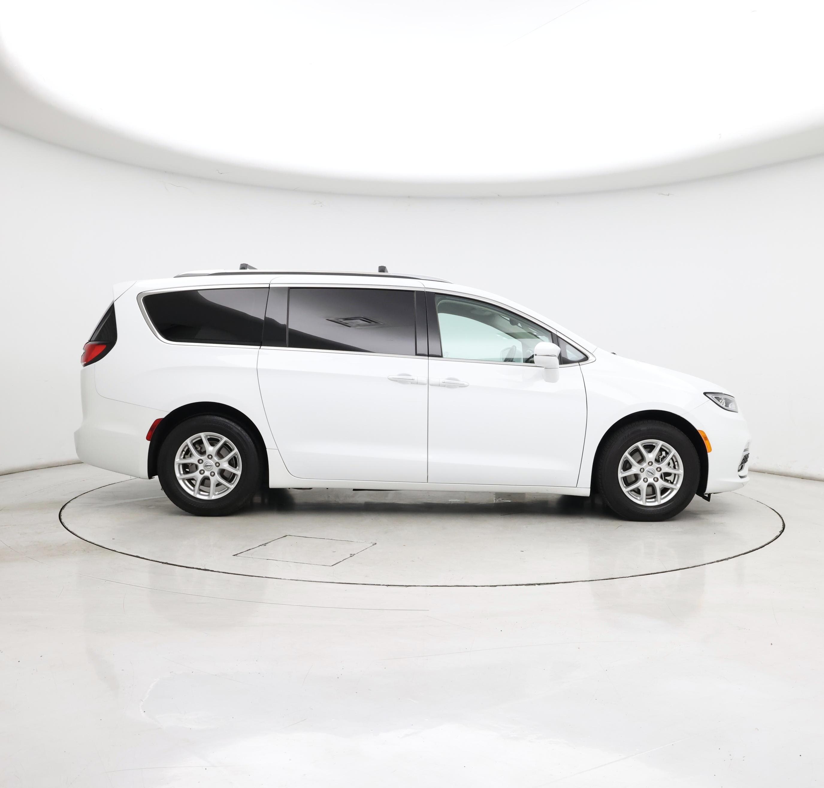 Thumbnail: 2021 Chrysler Pacifica - 7