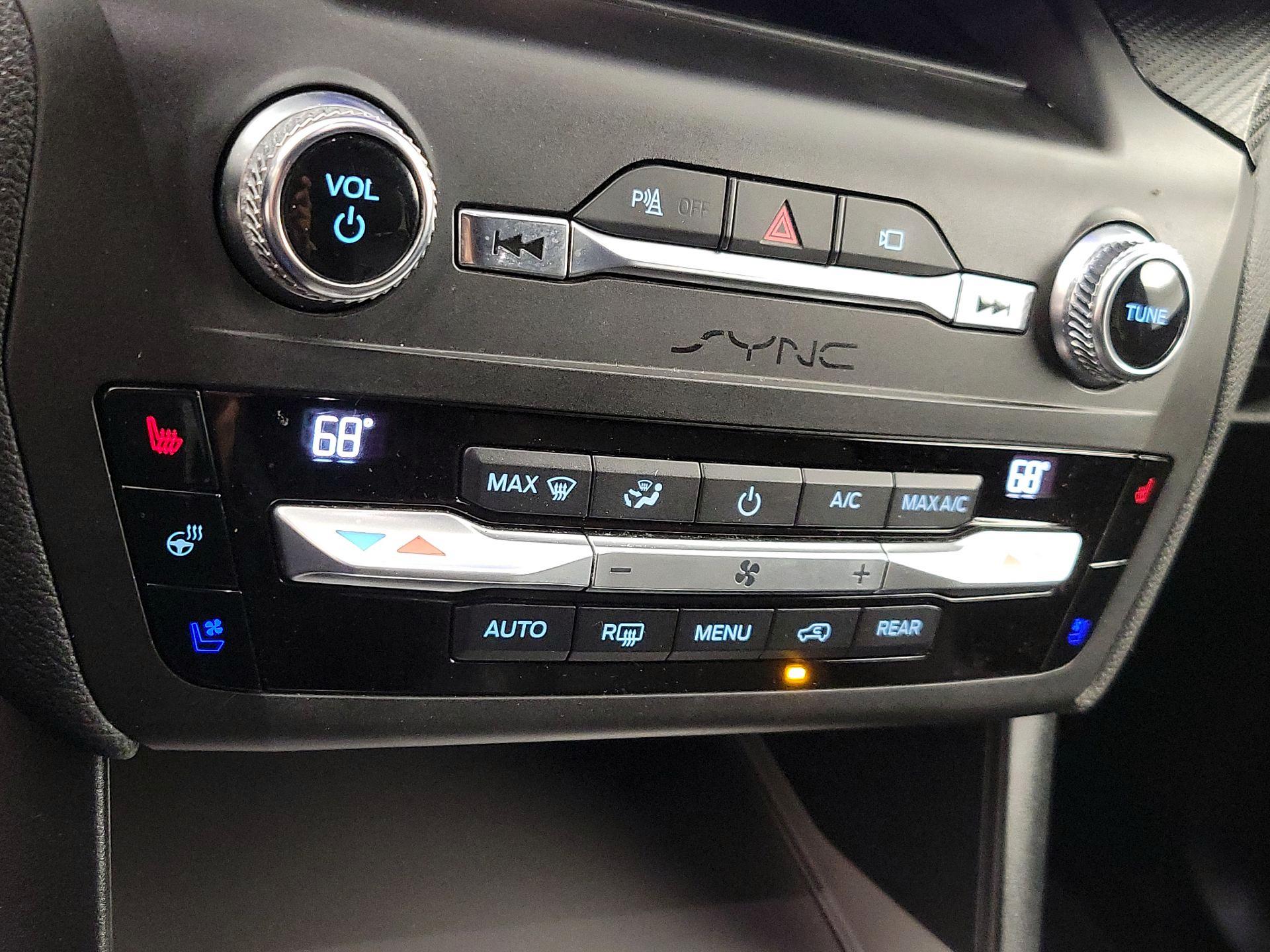 Thumbnail: 2020 Ford Explorer - 17