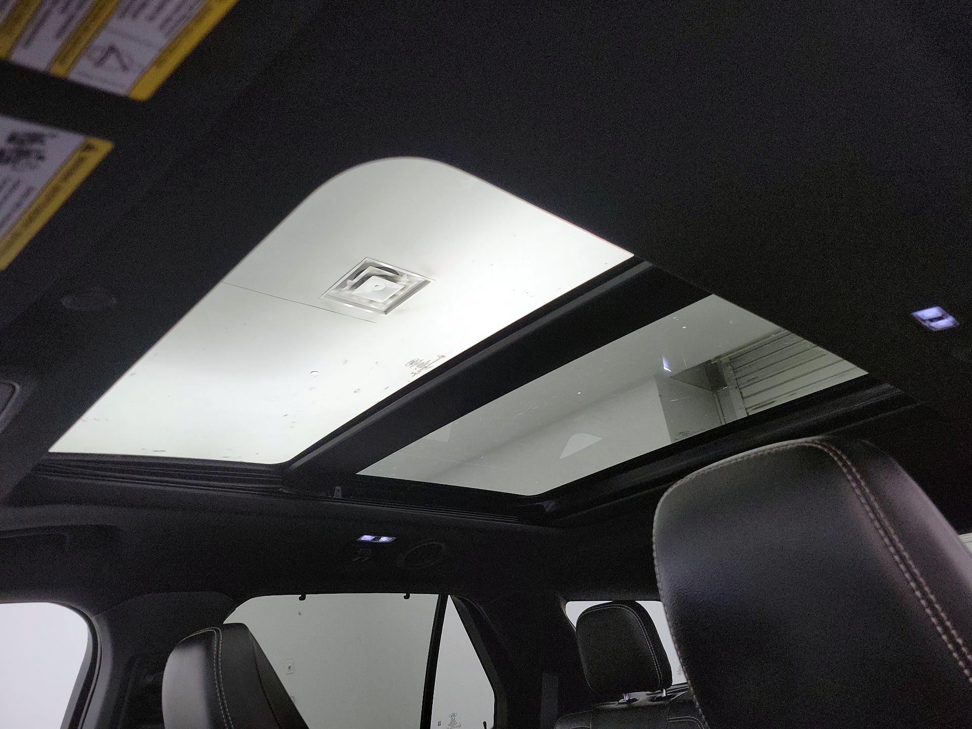 Thumbnail: 2020 Ford Explorer - 20