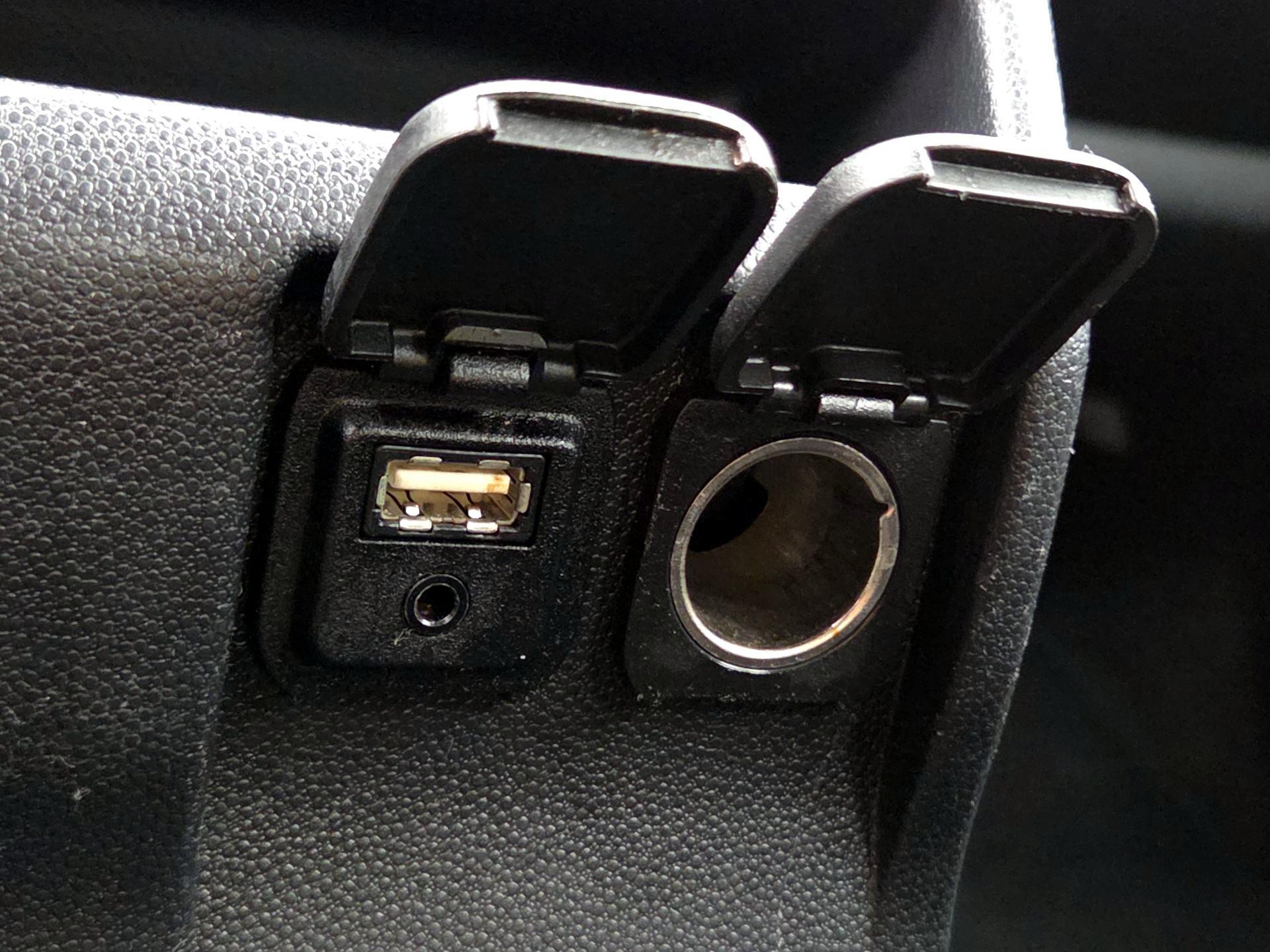 Thumbnail: 2015 Mazda Mazda5 - 17