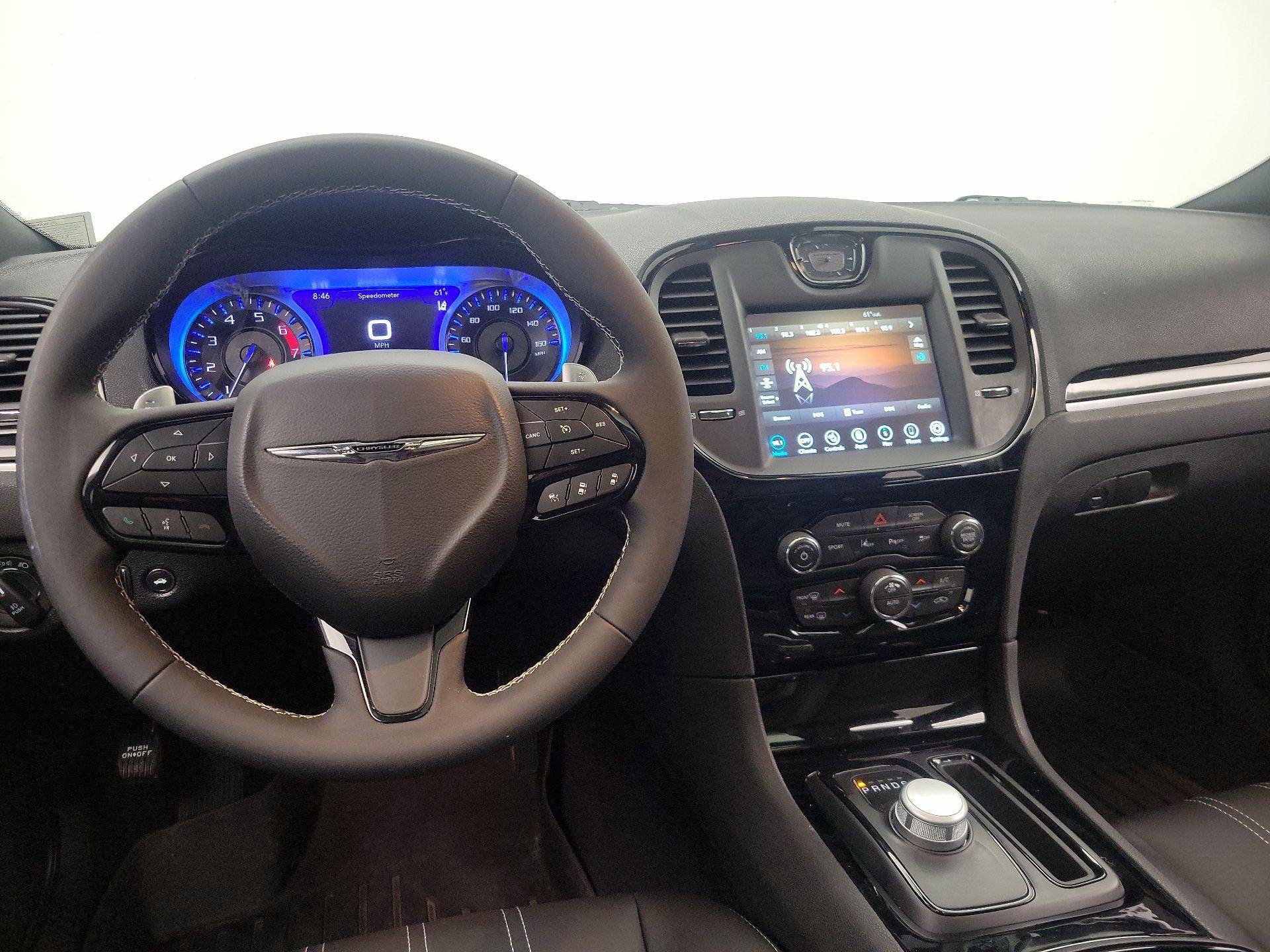 Thumbnail: 2022 Chrysler 300 - 9