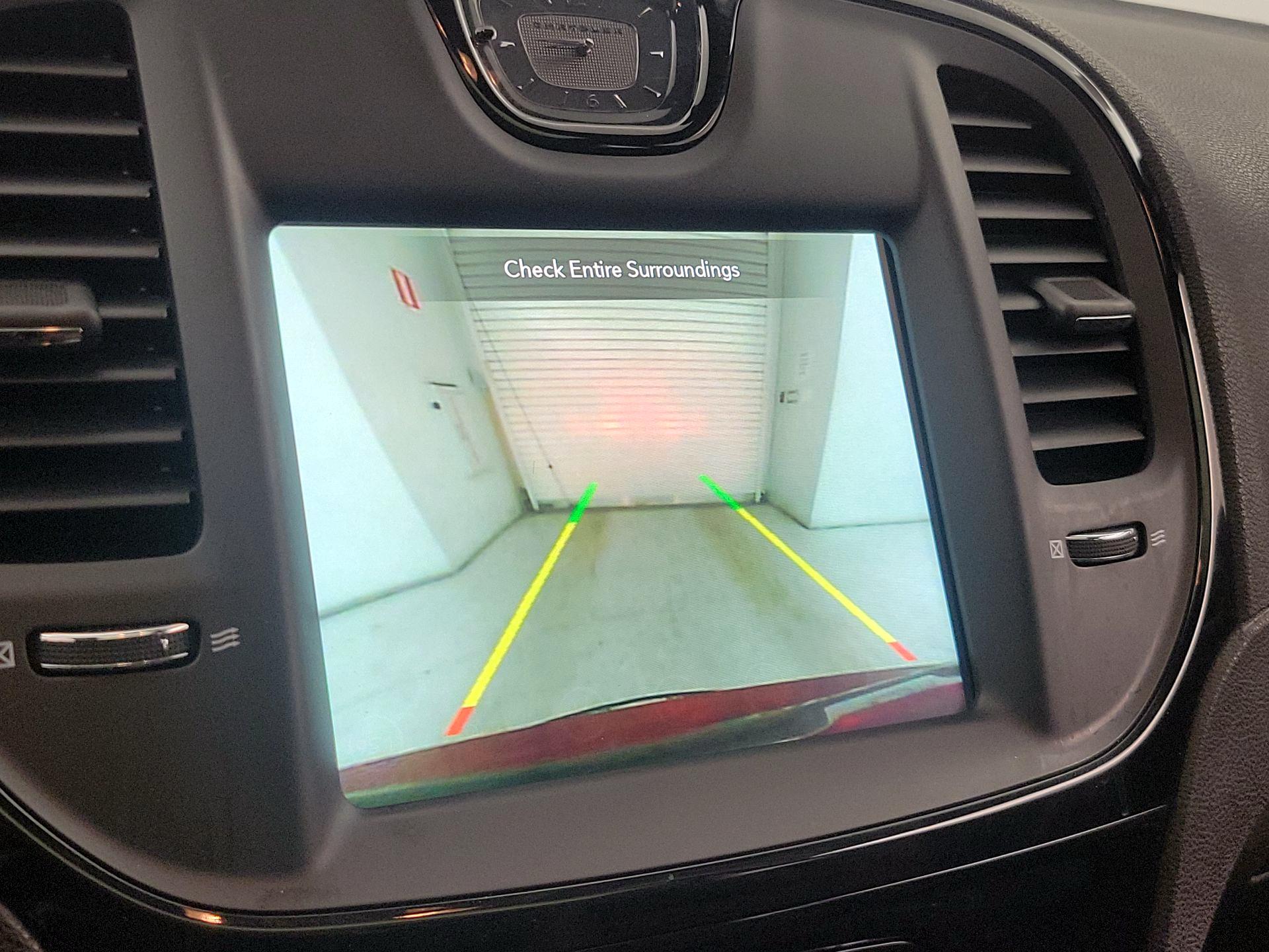 Thumbnail: 2022 Chrysler 300 - 15