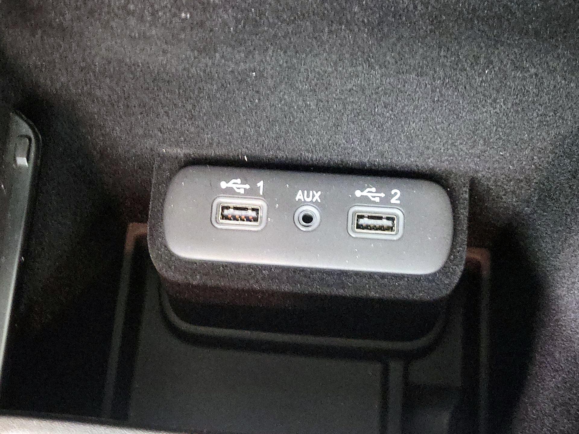 Thumbnail: 2022 Chrysler 300 - 19