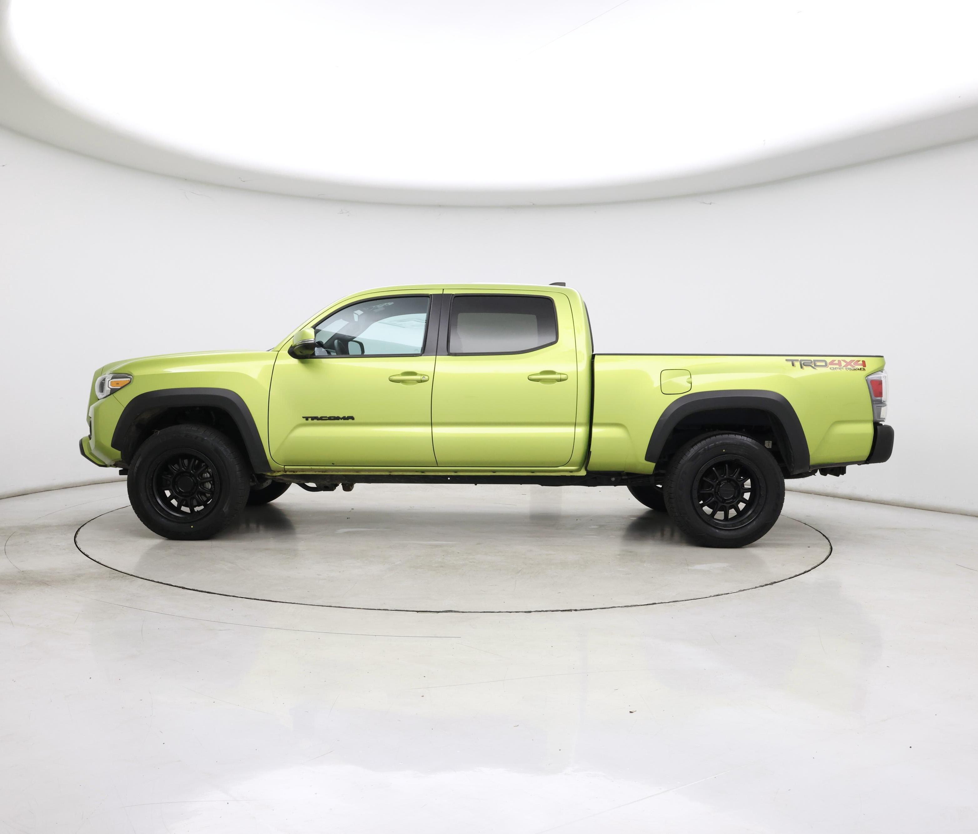 Thumbnail: 2023 Toyota Tacoma - 3