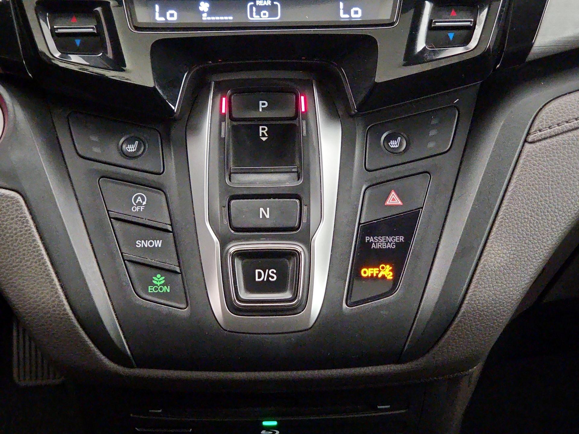 Thumbnail: 2018 Honda Odyssey - 17