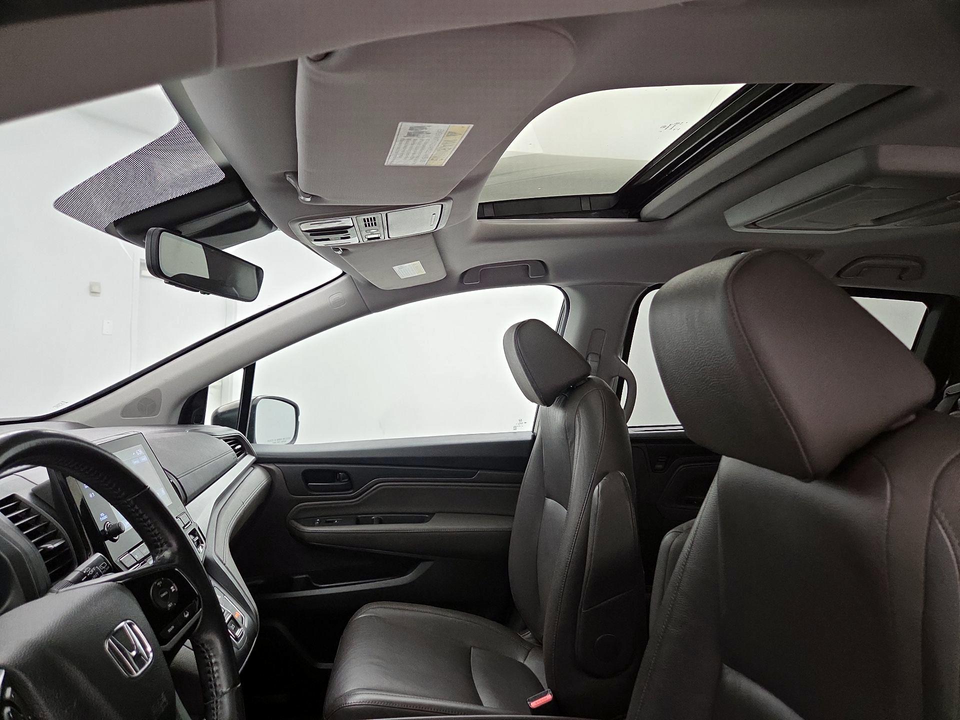 Thumbnail: 2018 Honda Odyssey - 18